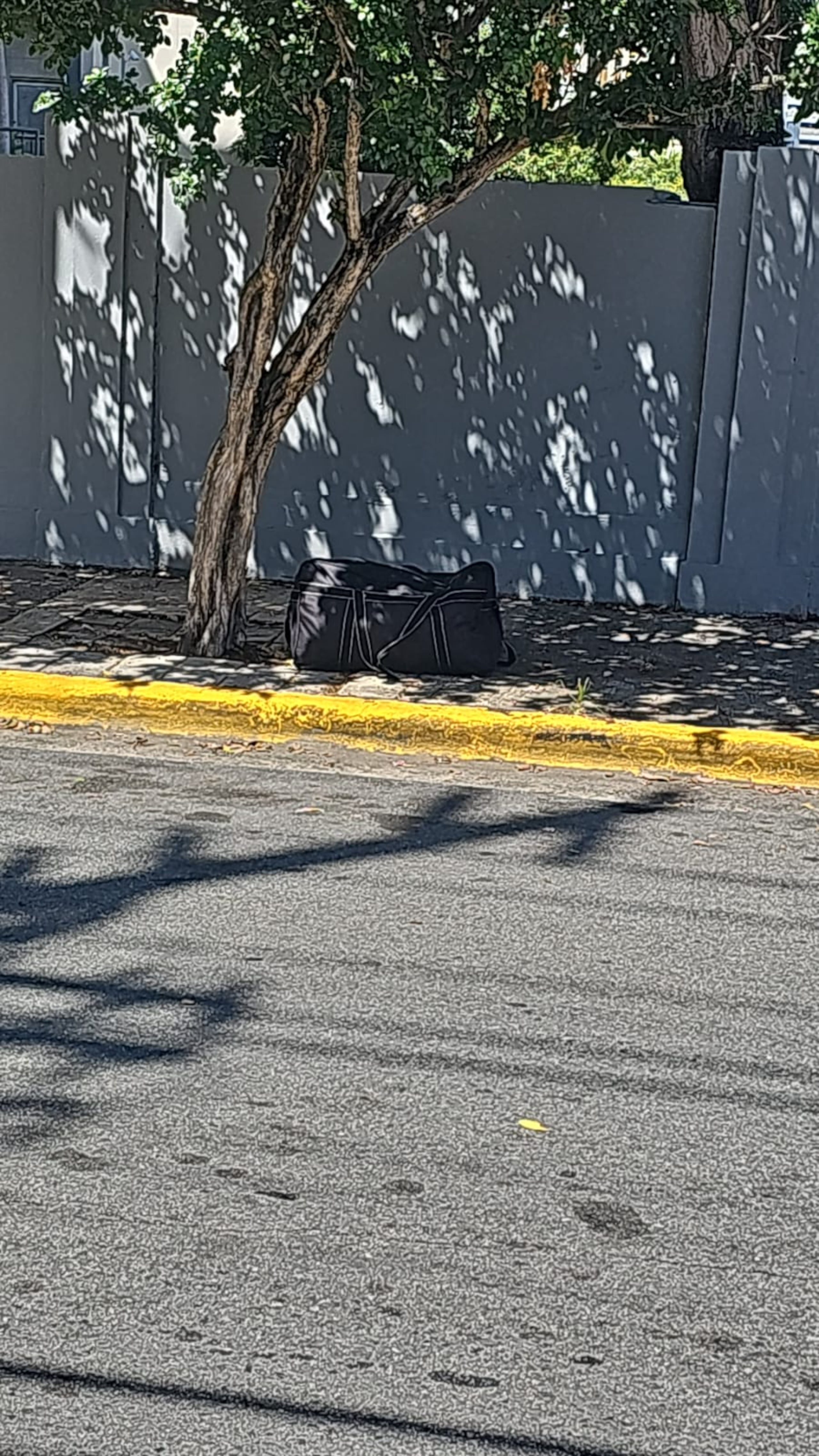 El bulto sospechoso hallado en la calle Del Parque en Santurce solo contenía ropa.