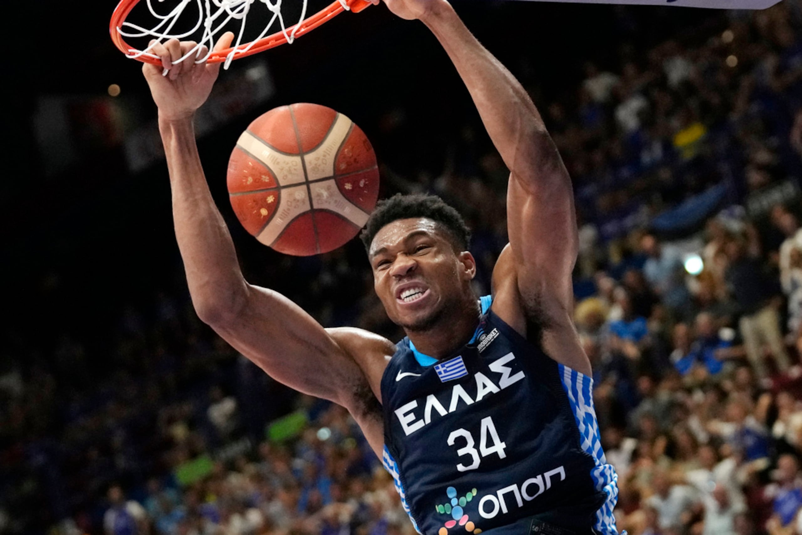 Giannis Antetokounmpo confirmó que no está listo para representar a Grecia durante el Mundial.