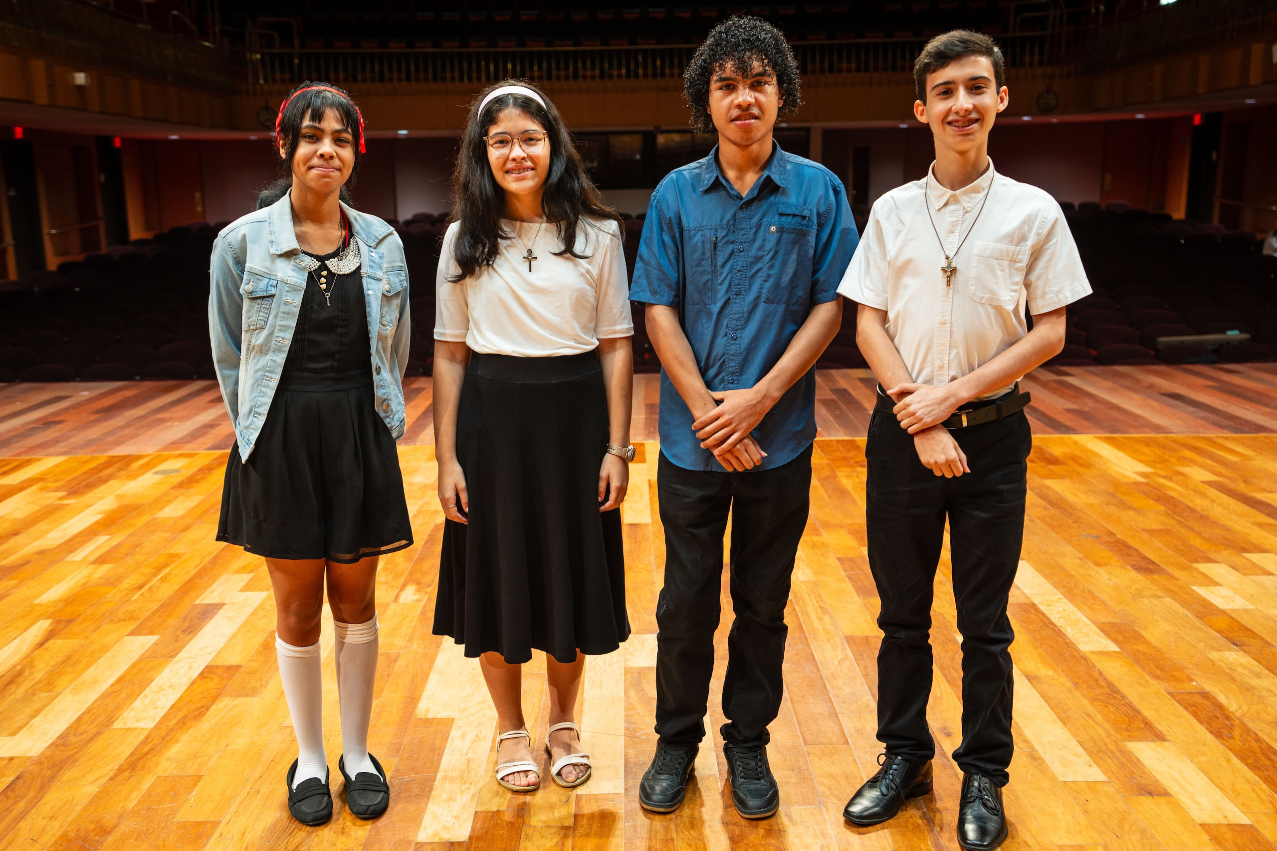Penélope Laureano, Kiara Arroyo, Sergio Rosario y Diego Carreras tocarán uno de los movimientos de "Primavera" de Vivaldi en guitarra.