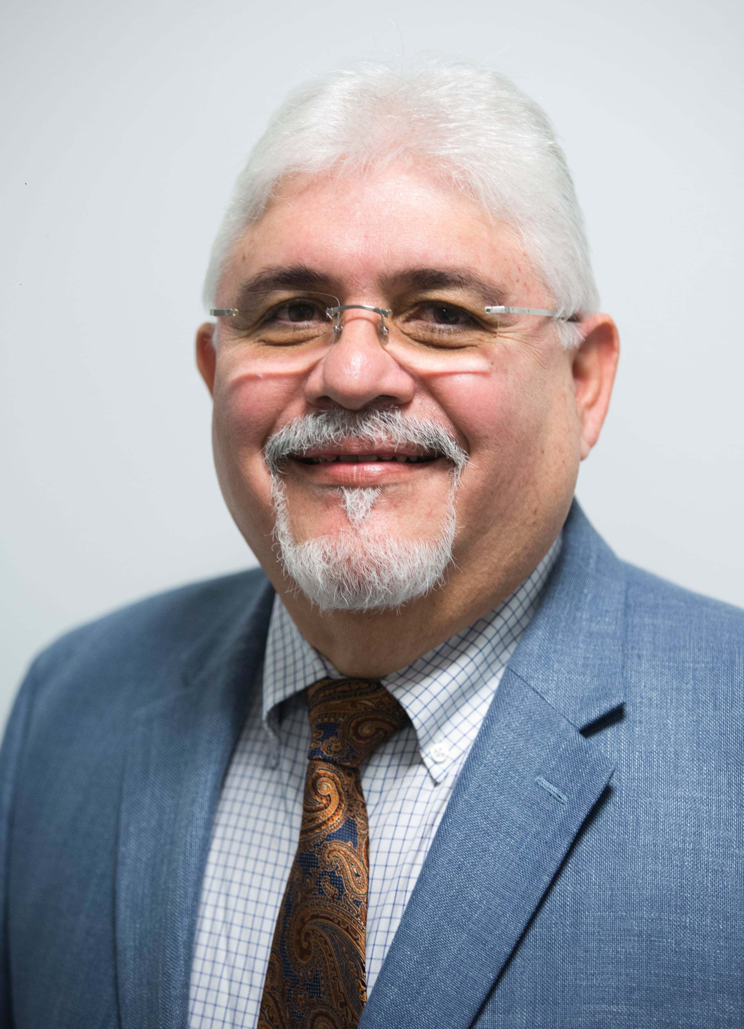 Emilio Pantojas, profesor