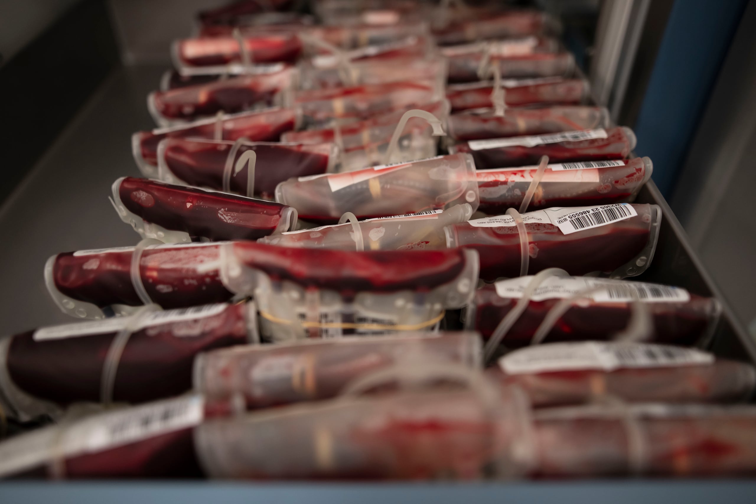 La empresa aseguró que en estos momentos no tiene indicios “de que exista una relación entre estos fallecimientos y la donación de plasma” y que está colaborando con la investigación de las autoridades canadienses.