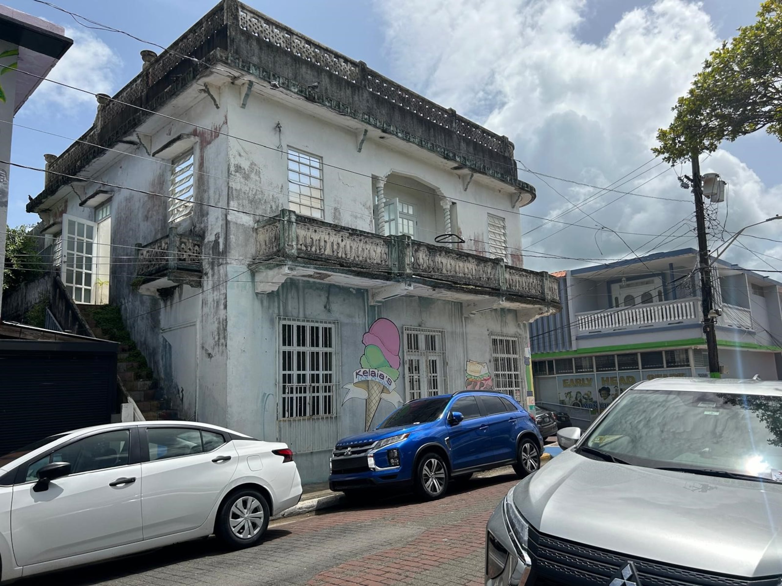 La situación de edificios abandonados también afecta a Patillas.
