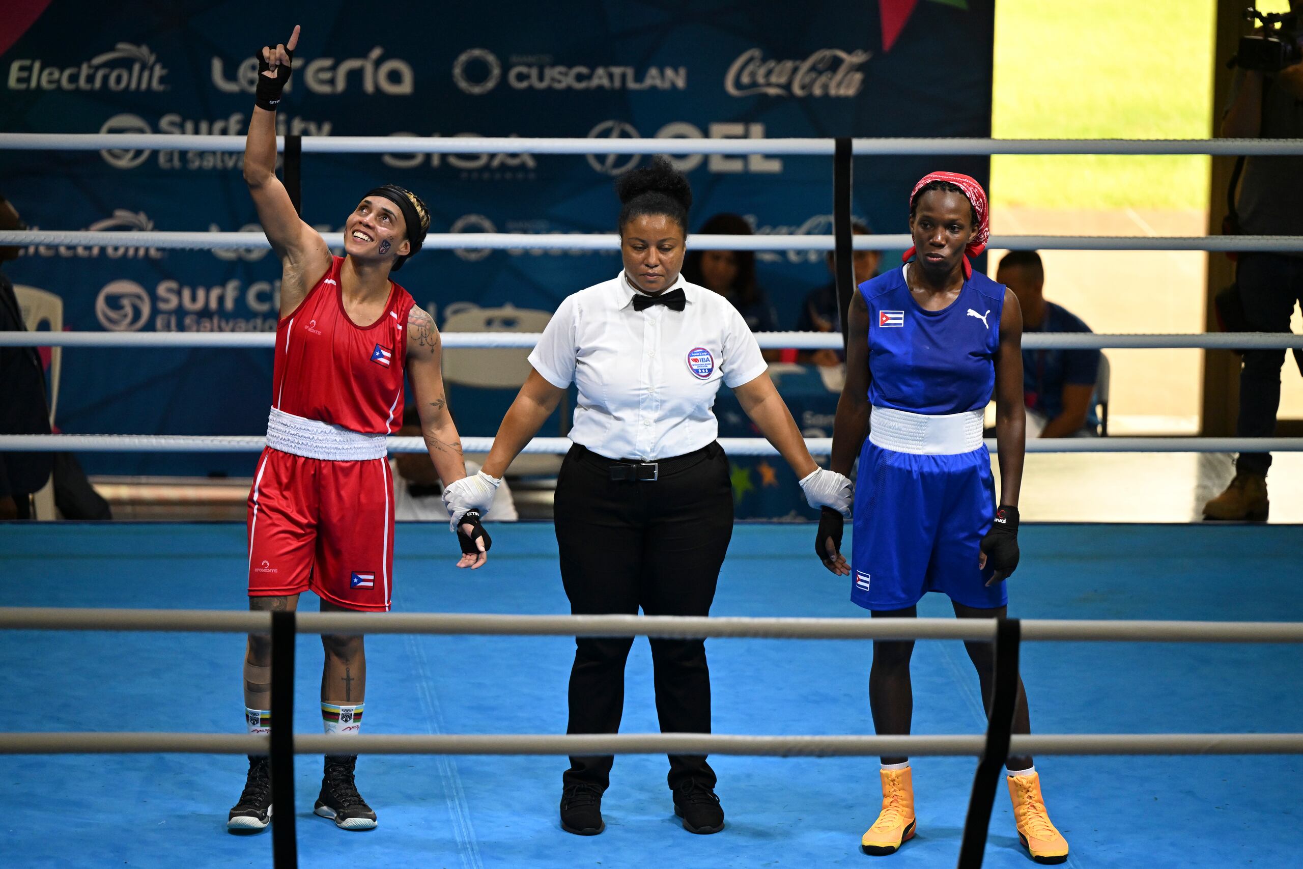 Ashleyann Lozada de Puerto Rico revalidó como campeona centroamericana. Junto a Stephanie Piñeiro aseguraron los dos primeros pasaportes de Puerto Rico en el boxeo a los Juegos Panamericanos.