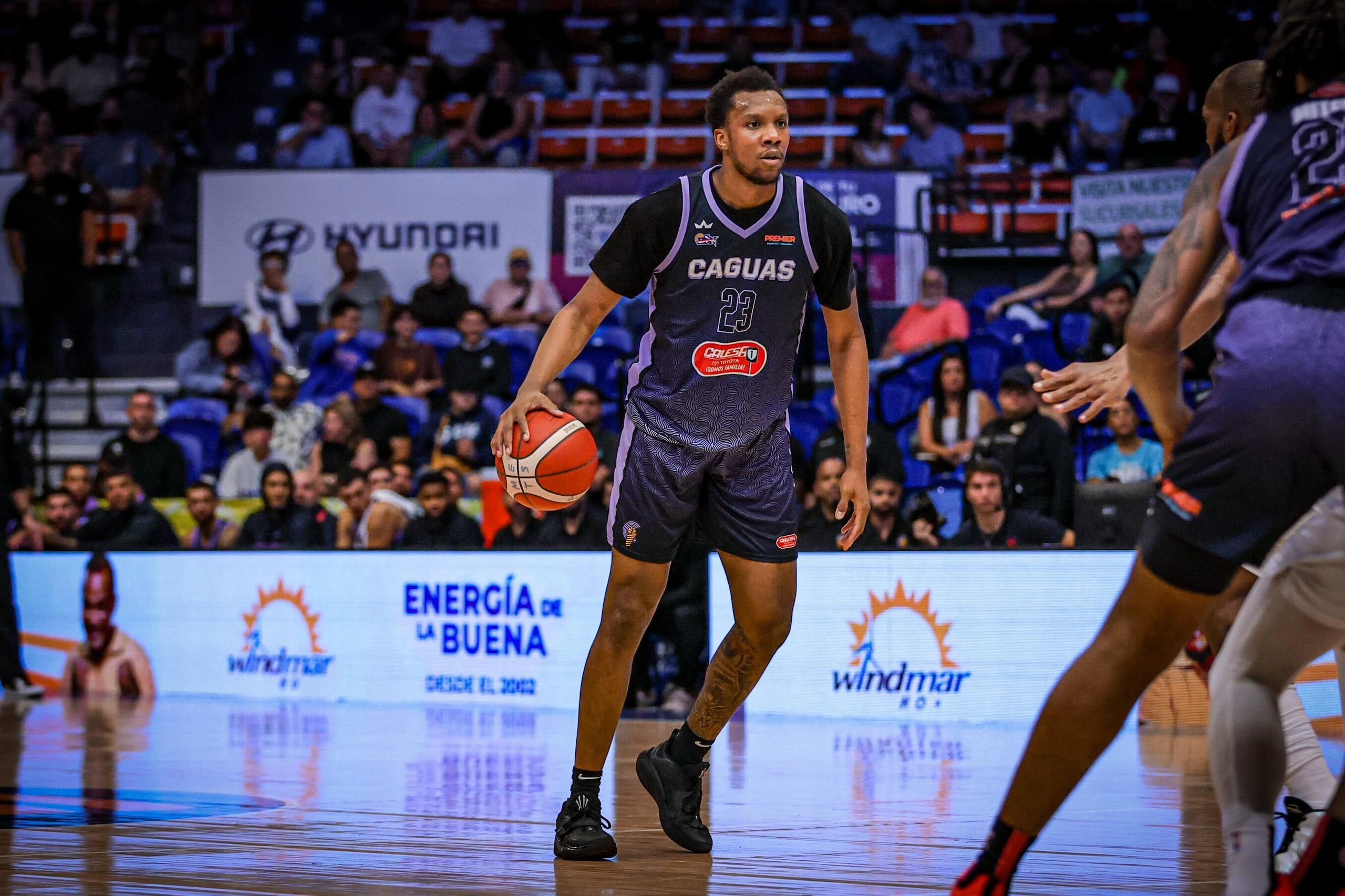 Louis King, refuerzo de los Criollos de Caguas, anotó 18 puntos con seis rebotes ante los Osos.