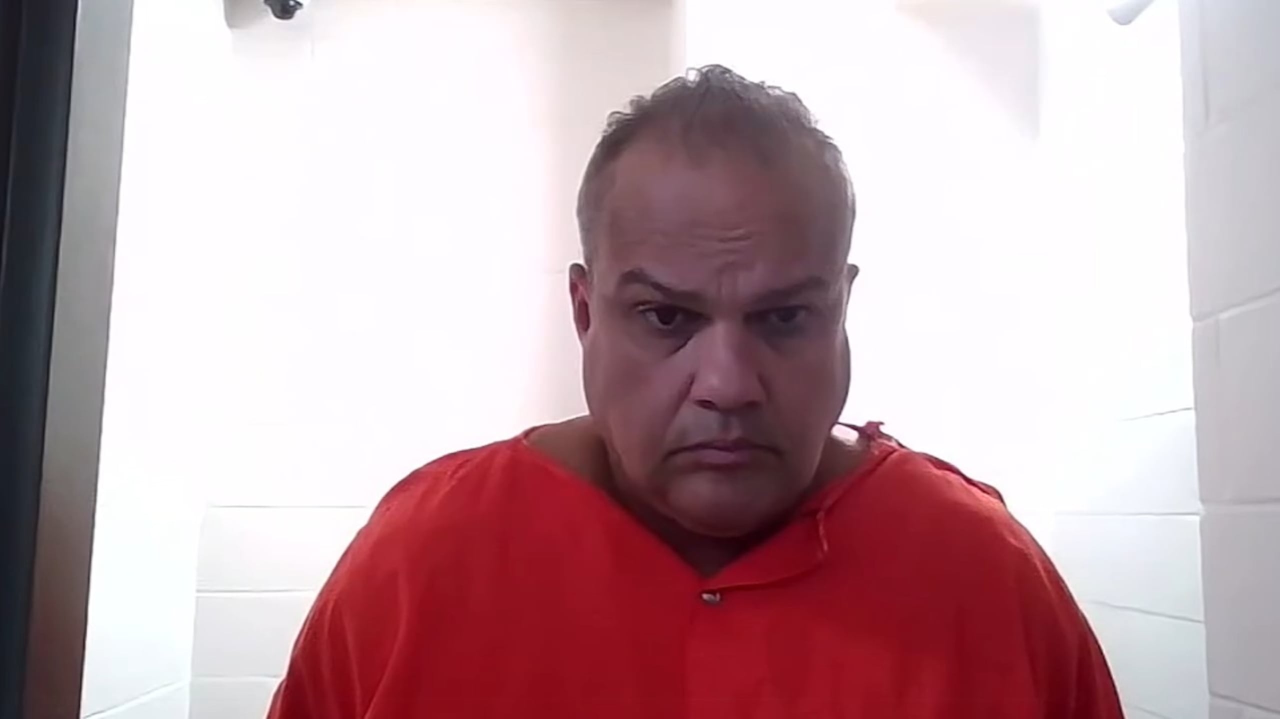 El hasta ayer sheriff de Osceola compareció hoy al Tribunal vistiendo uniforme de preso.