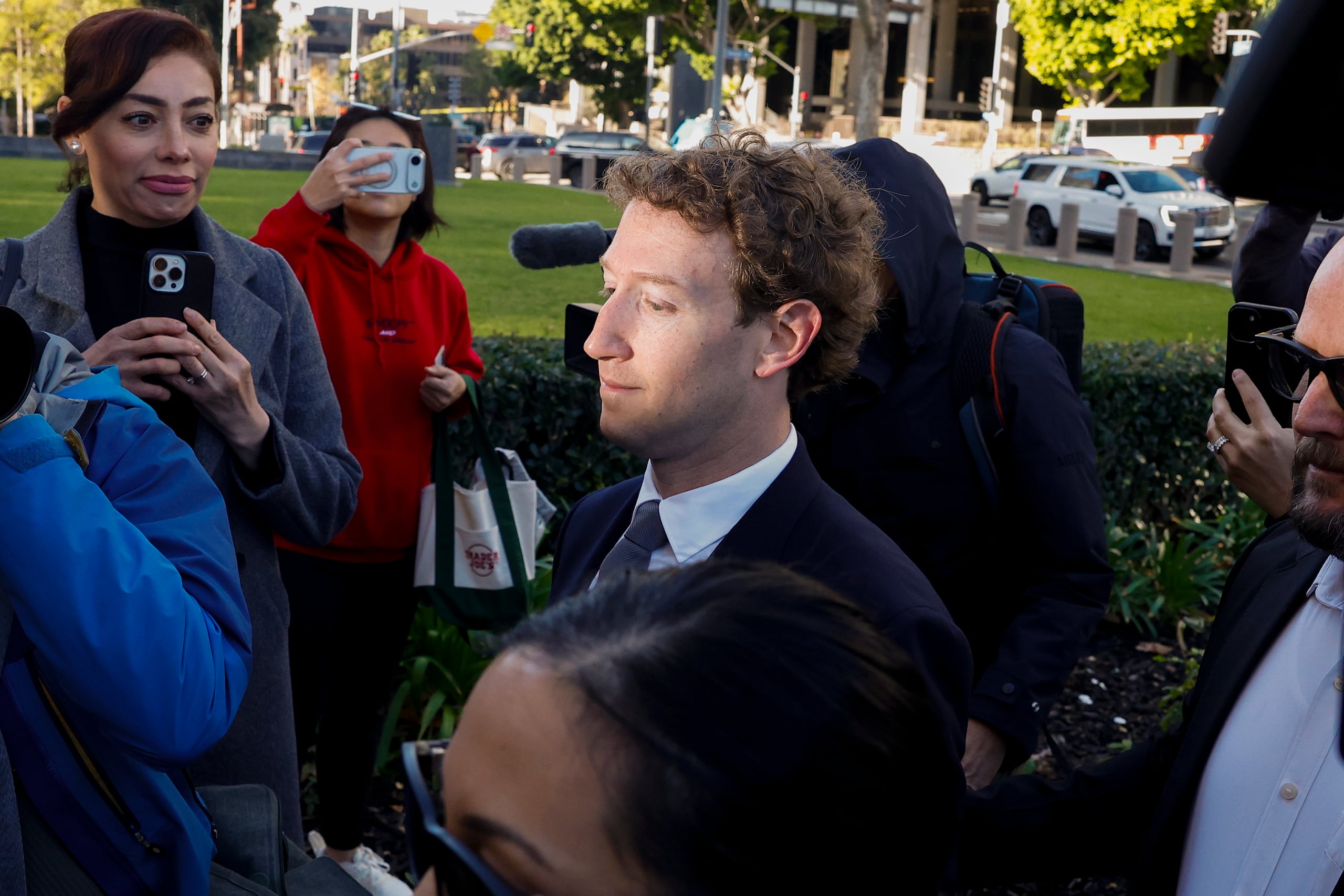Fotografía de archivo en la que se captó a Mark Zuckerberg, fundador y director ejecutivo del conglomerado tecnológico Meta, en Los Ángeles (CA, EE.UU.). EFE/Chris Torres