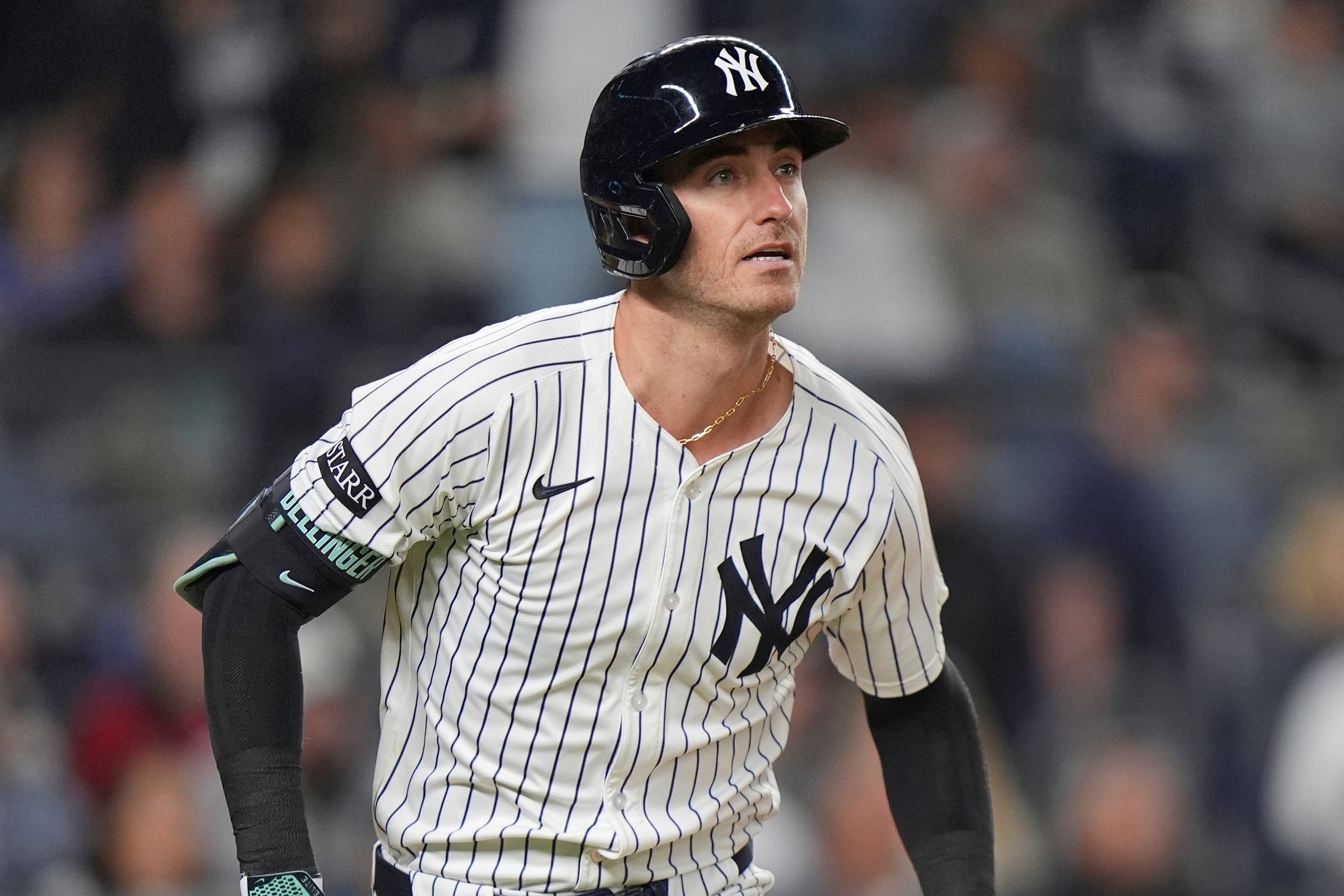 Cody Bellinger, de los Yankees de Nueva York, recorre las bases tras batear un cuadrangular ante los Tigers de Detroit en la temporada 2025 de MLB.