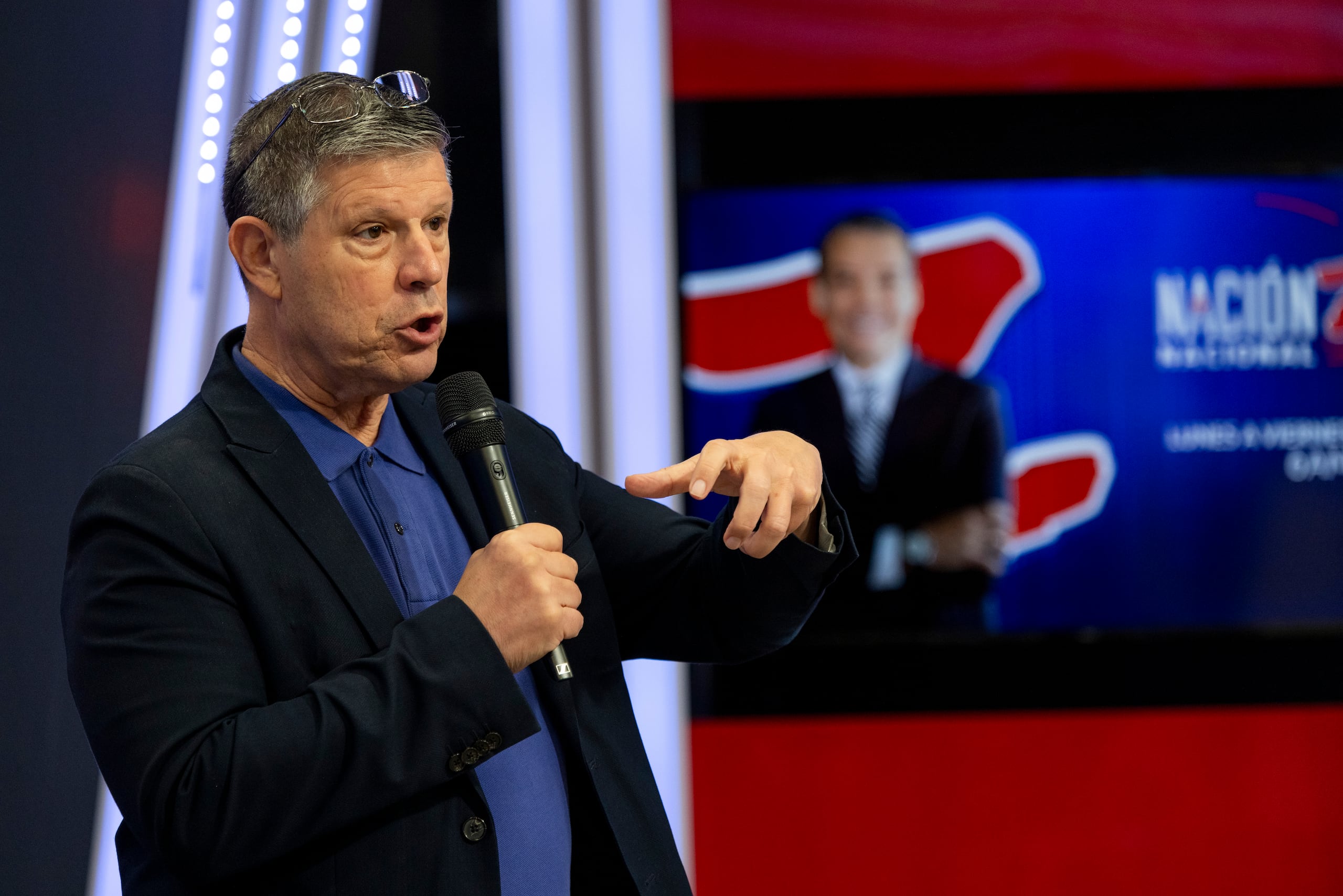 José Cancela, aún presidente de Telemundo Puerto Rico, anunció la primera alianza entre la cadena de televisión con una emisora de Spanish Broadcasting System (SBS).