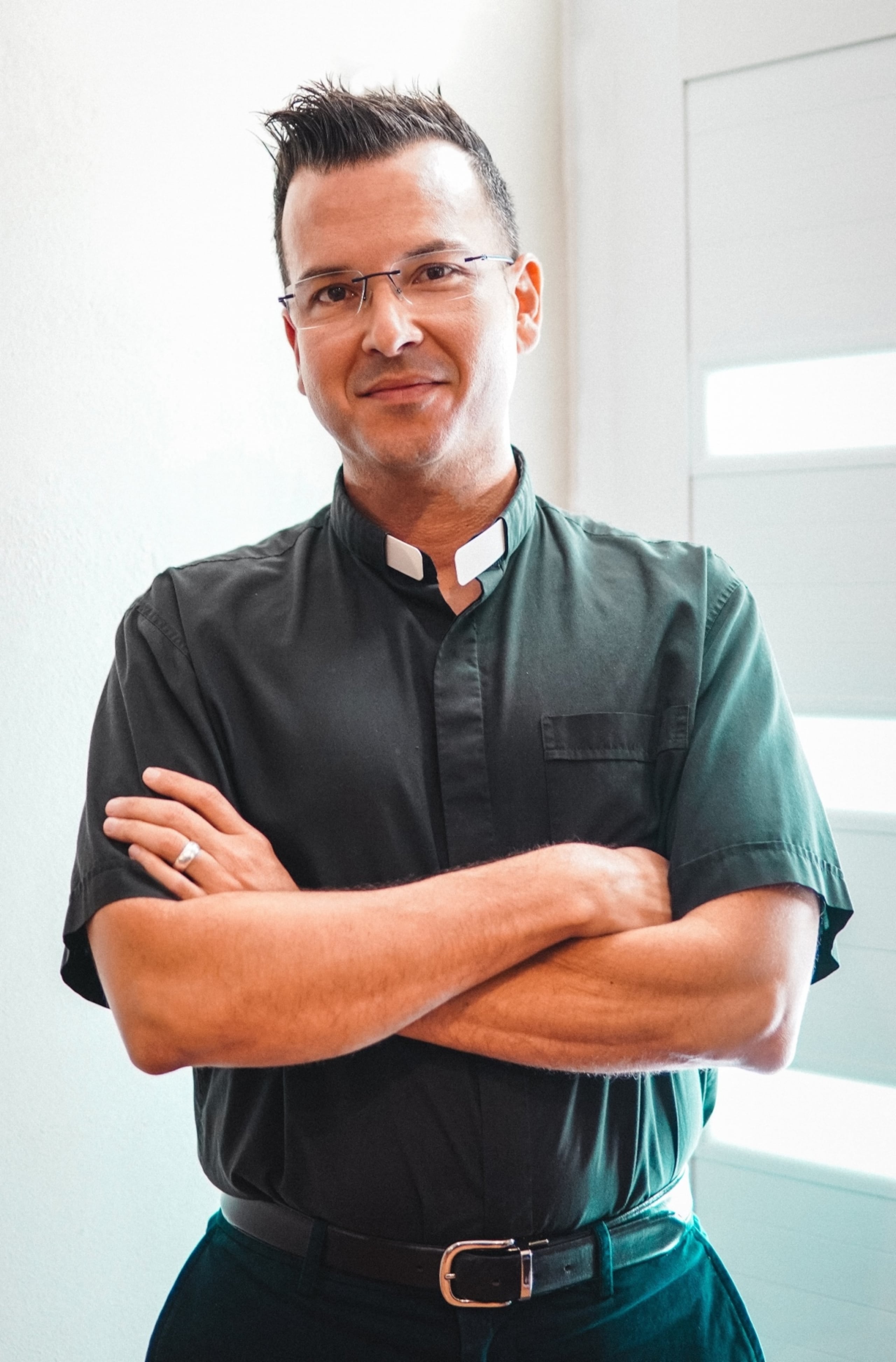 El sacerdote Orlando Lugo vuelve como escritor para el nuevo musical "Mameyes 3:30: una historia que no se olvida", donde busca darle una mirada diferente a las personas que vivieron en el barrio afectado por un deslave en octubre de 1985.