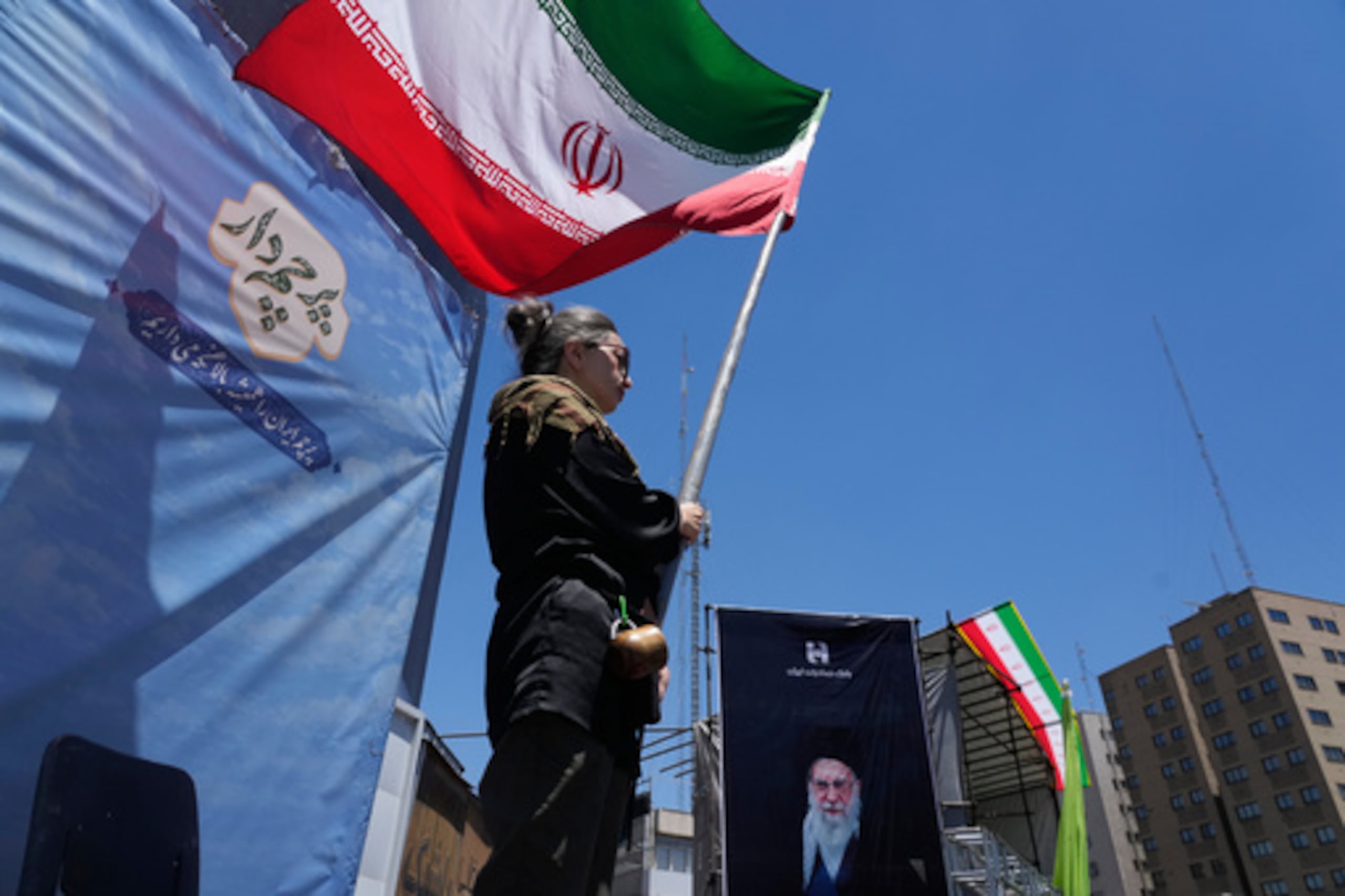 El ministro iraní de Exteriores, Abbas Araghchi, dijo que la ocupación israelí continuada del sur de Líbano violaría el acuerdo.