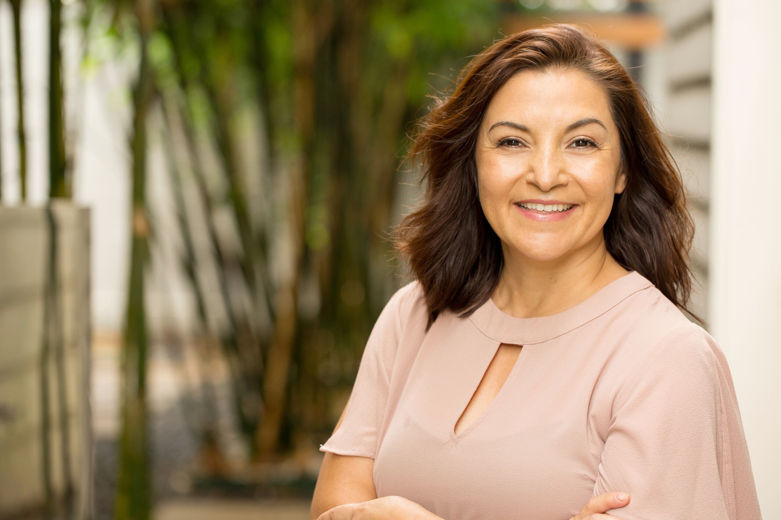 A la terapia de reemplazo hormonal se le atribuye el alivio de síntomas asociados a la menopausia, lo que incide en una mejor calidad de vida de las mujeres.