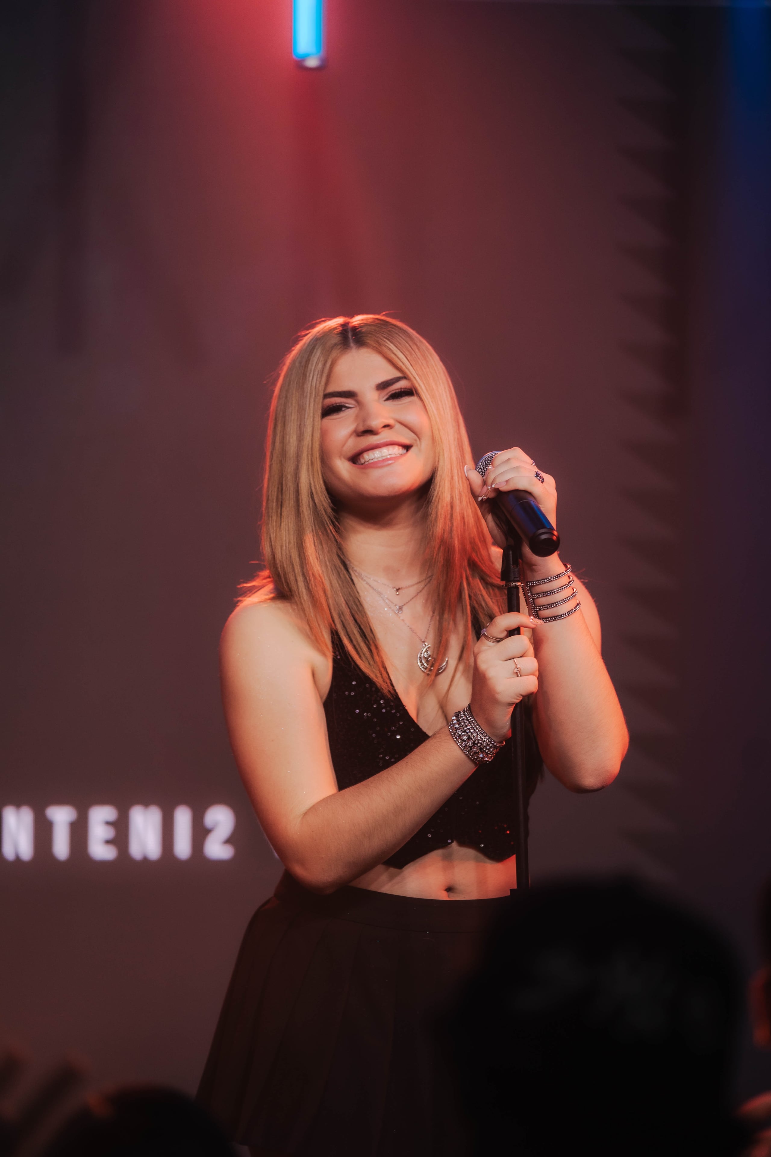 Planifica lanzar su producción discográfica en agosto.