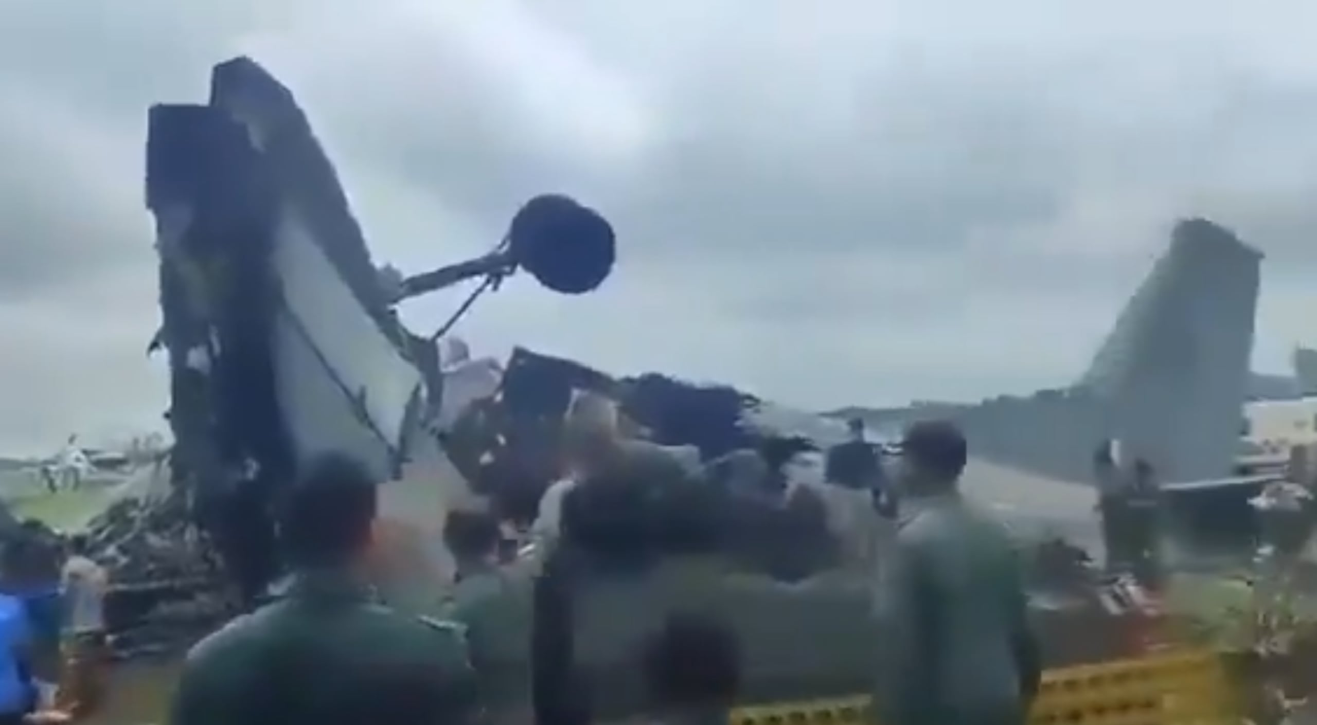El AN-32 se estrelló cerca de la zona de Jorhat, en Assam, señaló la Fuerza Aérea de India en un comunicado publicado en X.