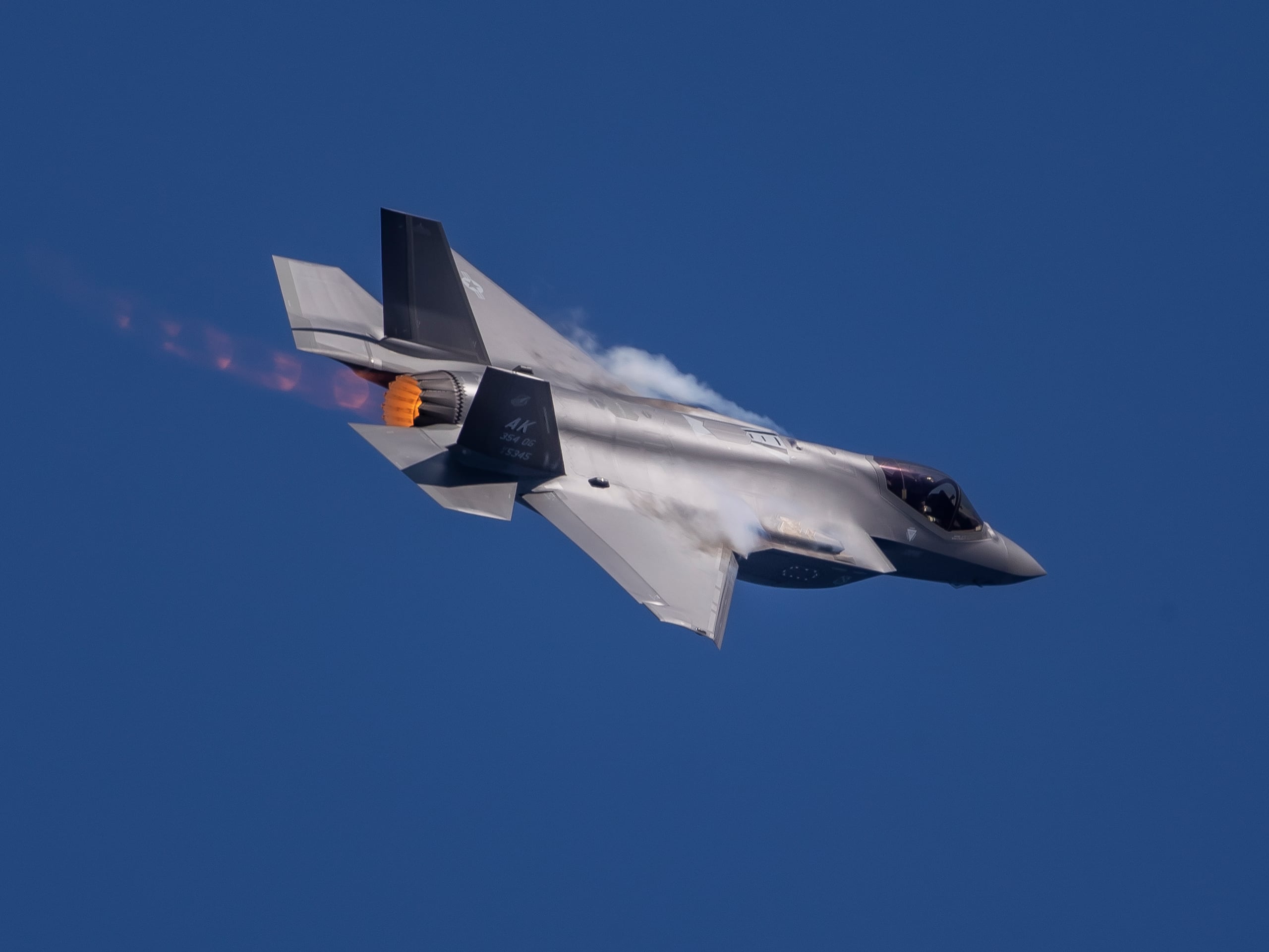Fabricado por Lockheed Martin, el costo de cada F-35 puede varias de entre $77.9 millones, a $299 millones.