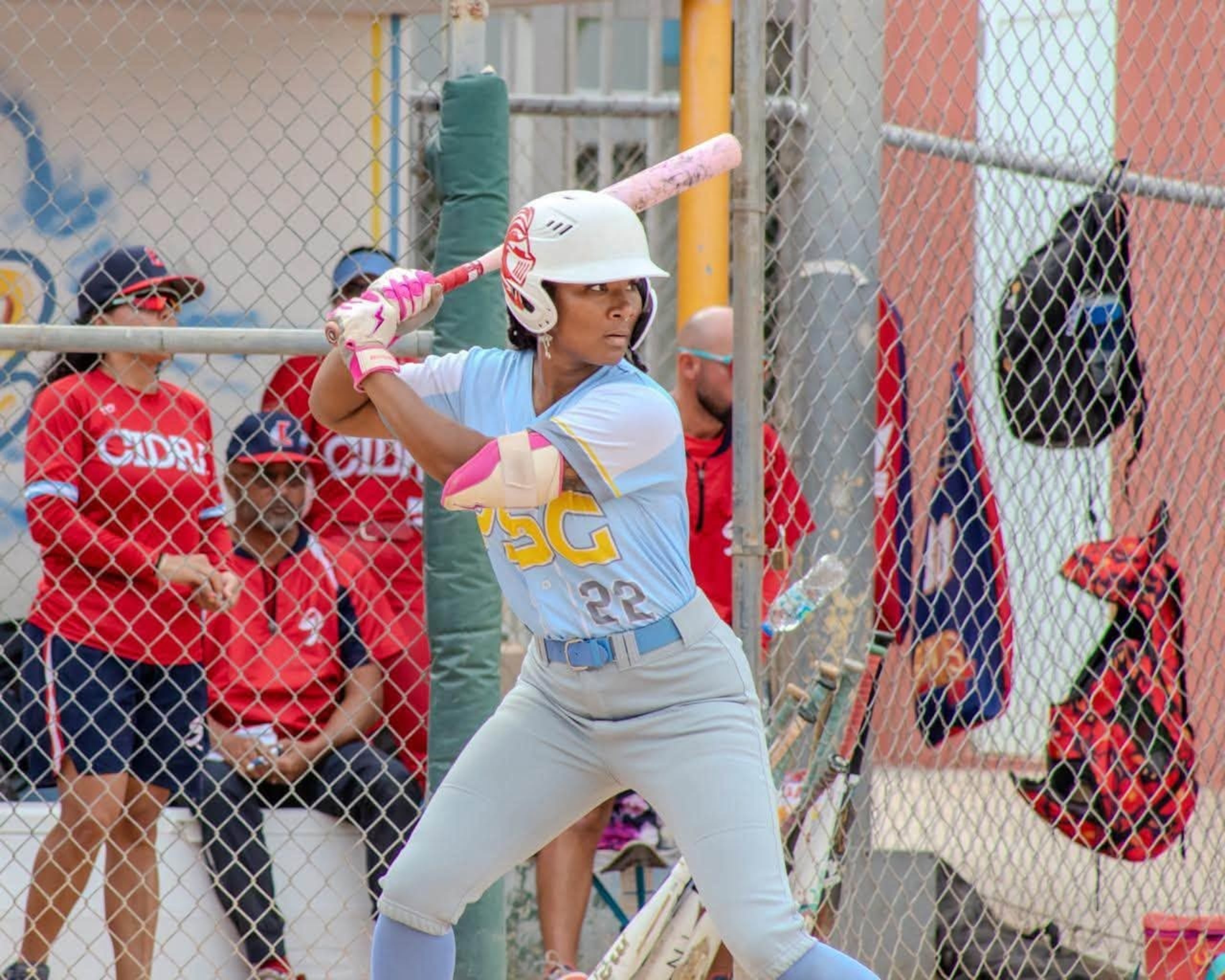 Morgan Smith brilló desde el montículo y con el madero.