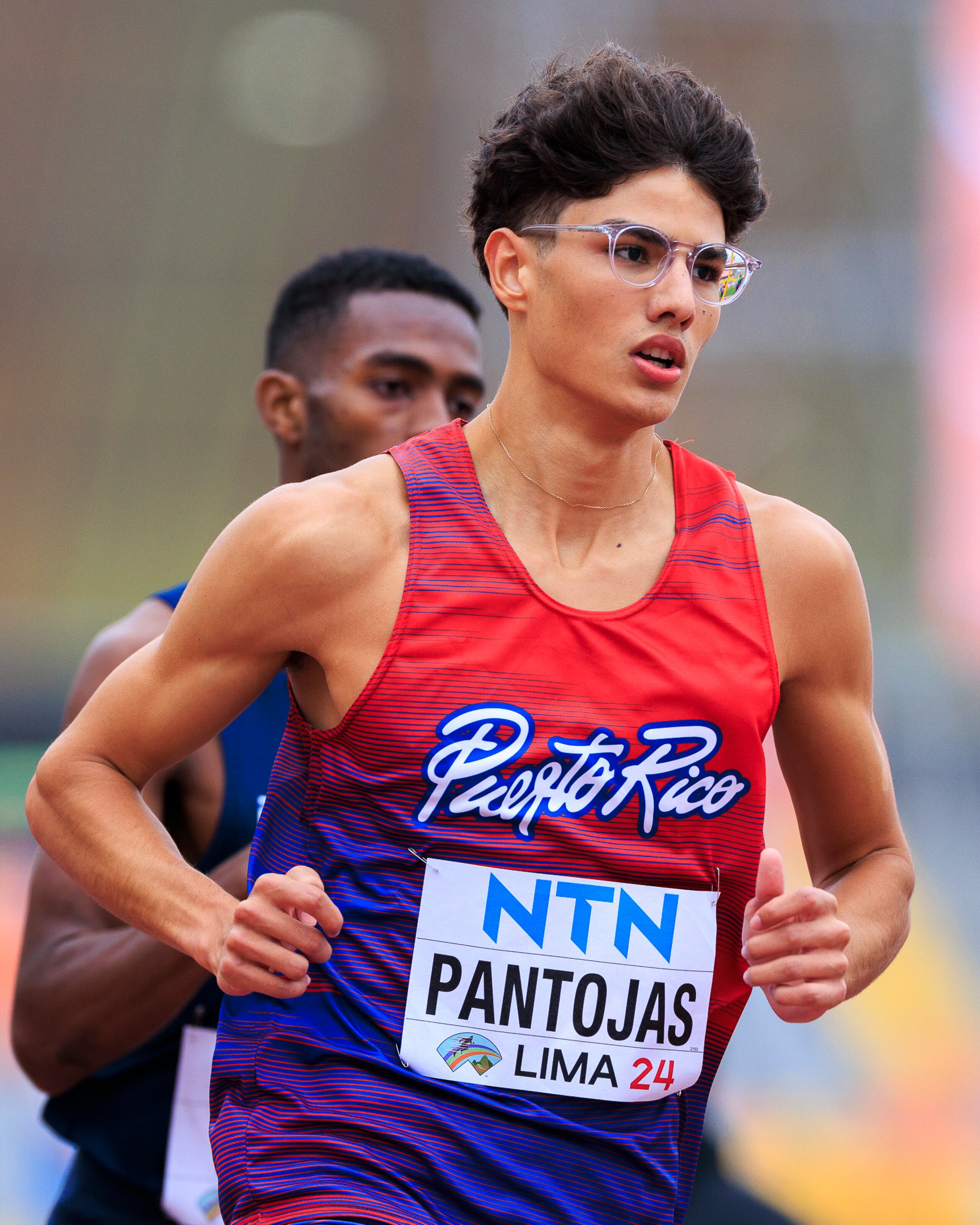 Miguel Pantojas correrá en la semifinal de los 800 metros el jueves.