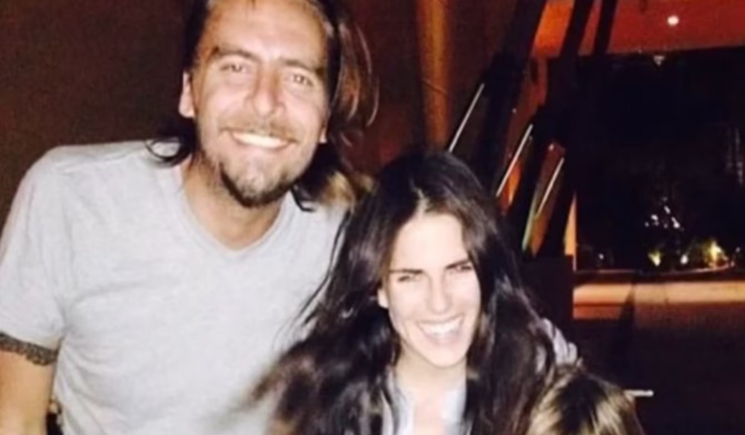 Karla Souza junto a su hermano Adrián Olivares.