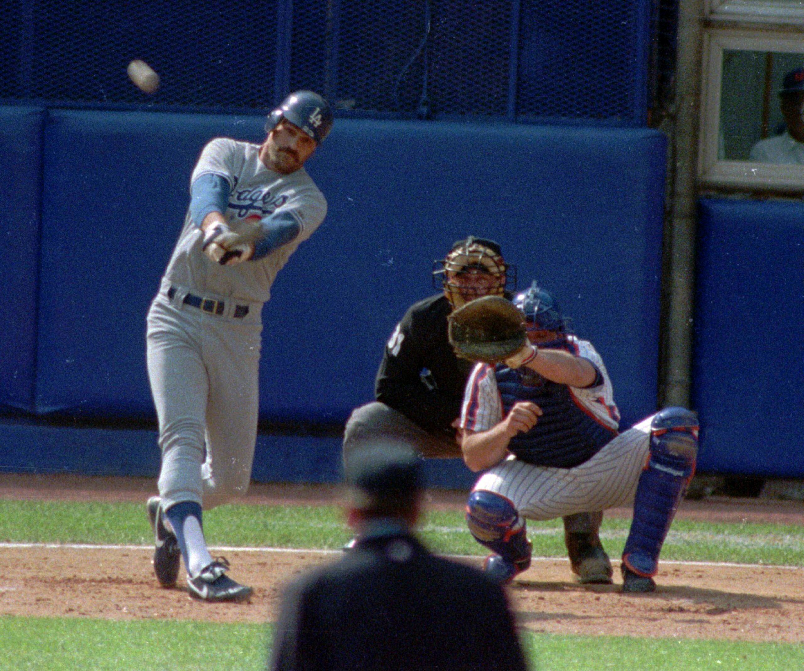 Kirk Gibson eventualmente ganó el referido partido con un jonrón de dos carreras en la 12ma entrada.