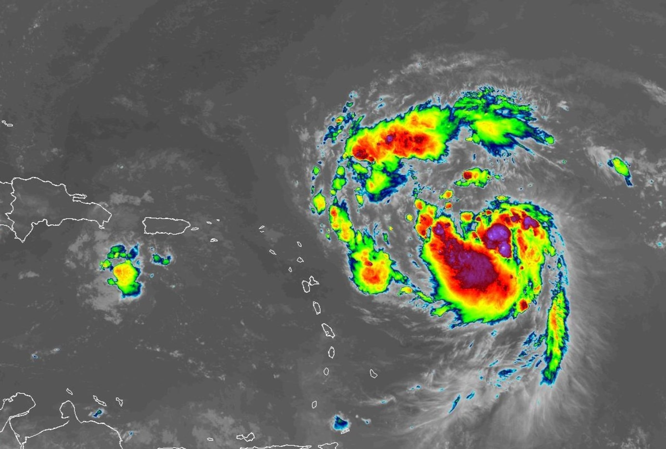 Imagen de satélite de la tormenta tropical Erin durante la mañana de este viernes, 15 de agosto de 2025.