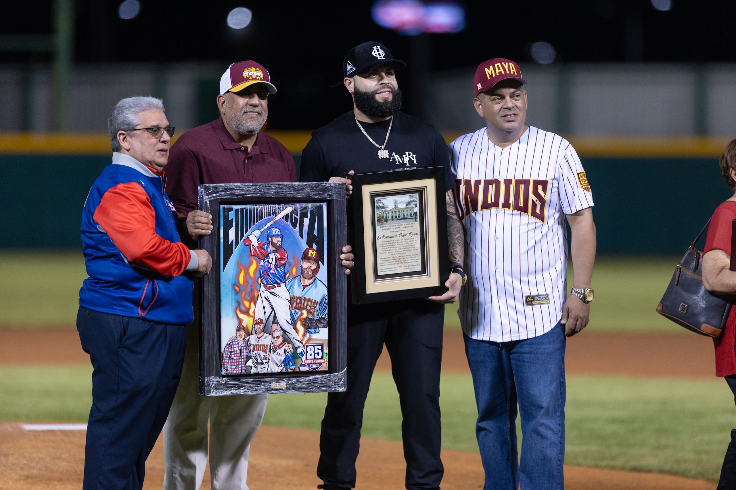 Emmanuel Rivera recibió el nuevo premio Presidencial Luis Rodríguez Olmo por su compromiso con la LBPRC.