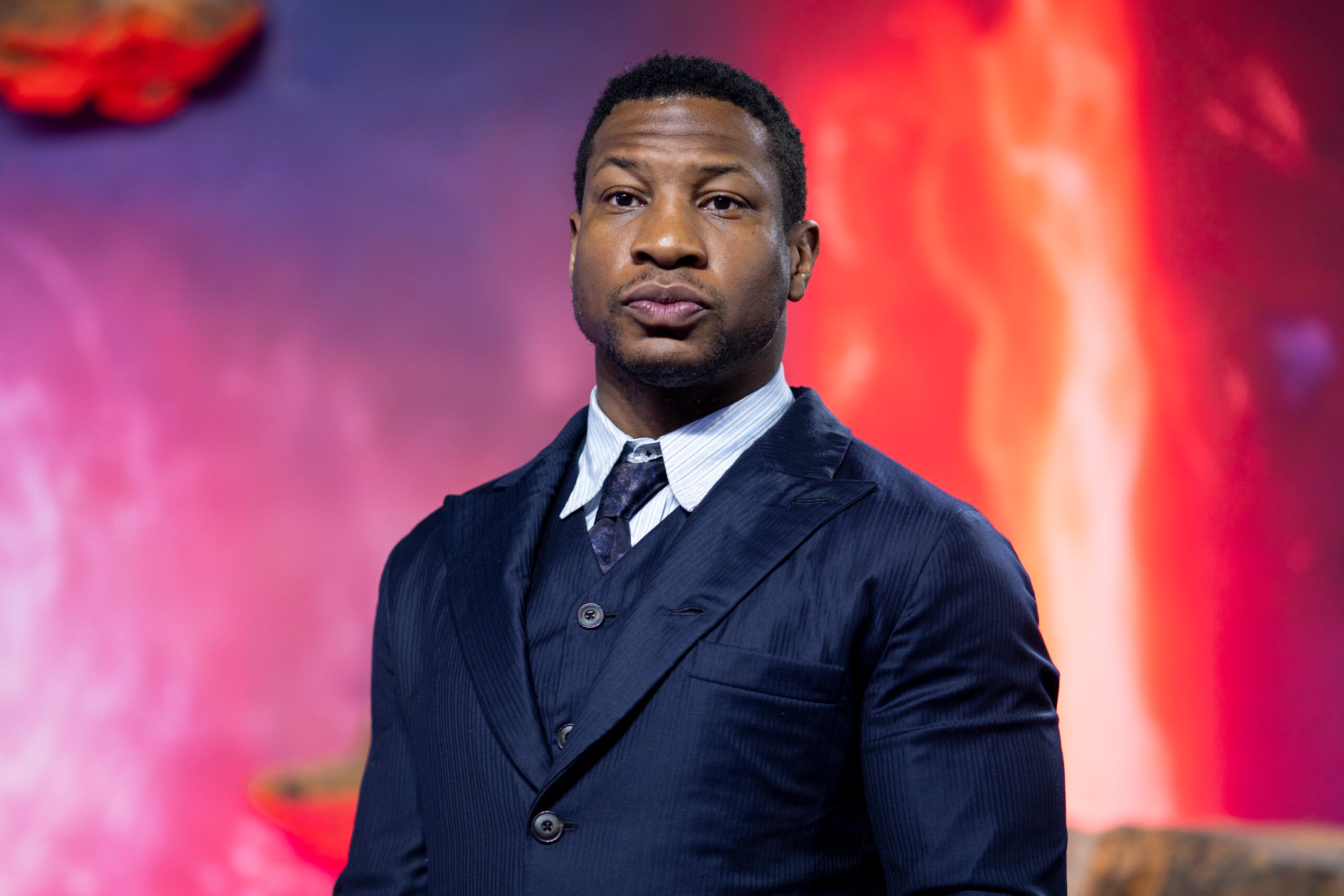 Apenas unas horas después del veredicto, Marvel Studios y Walt Disney Co. retiraron a Jonathan Majors de todos los proyectos futuros.