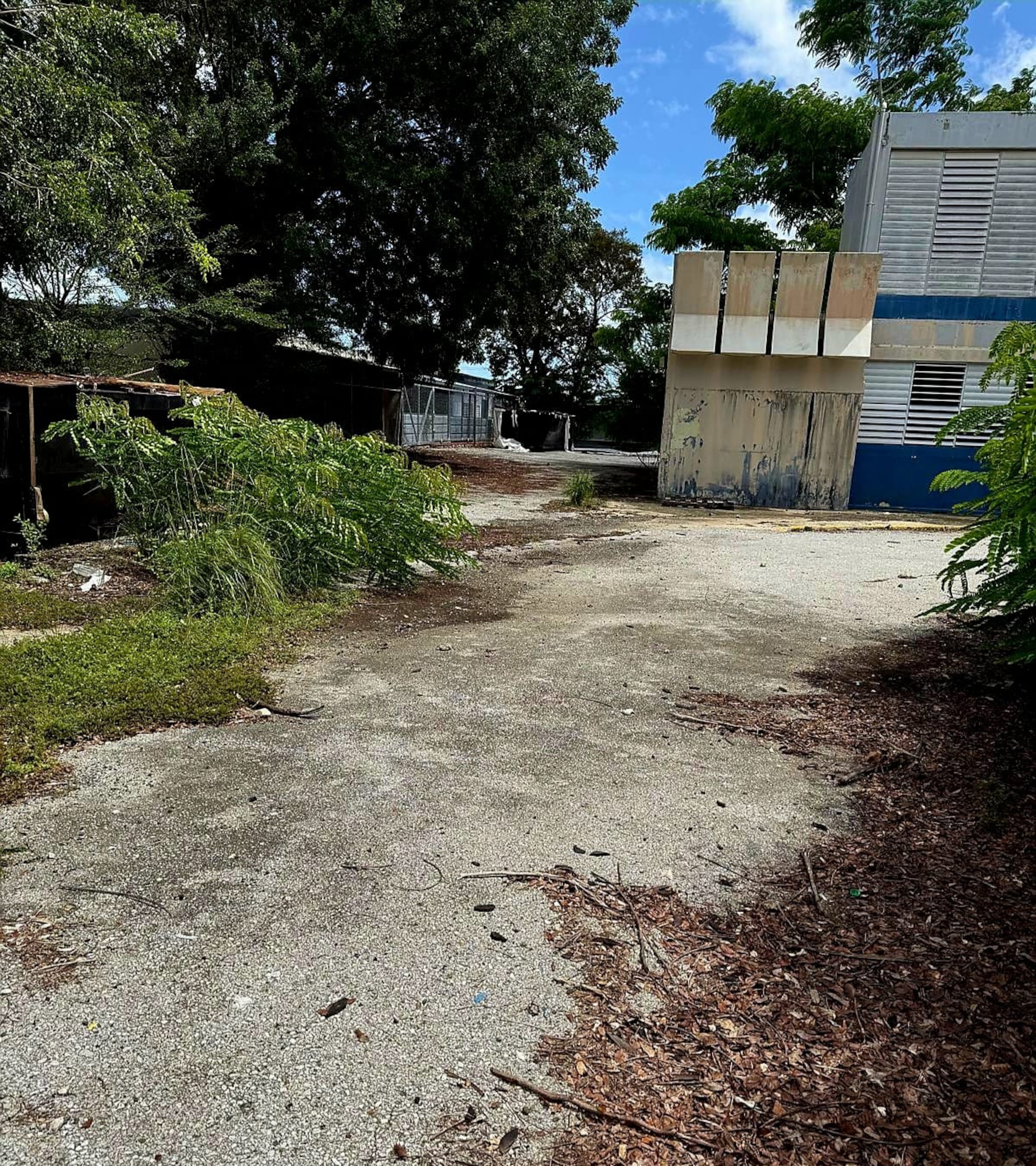 Antiguo cuartel estatal de la policía en la calle José De Diego en el casco urbano de Cabo Rojo cerrado desde el 2019.