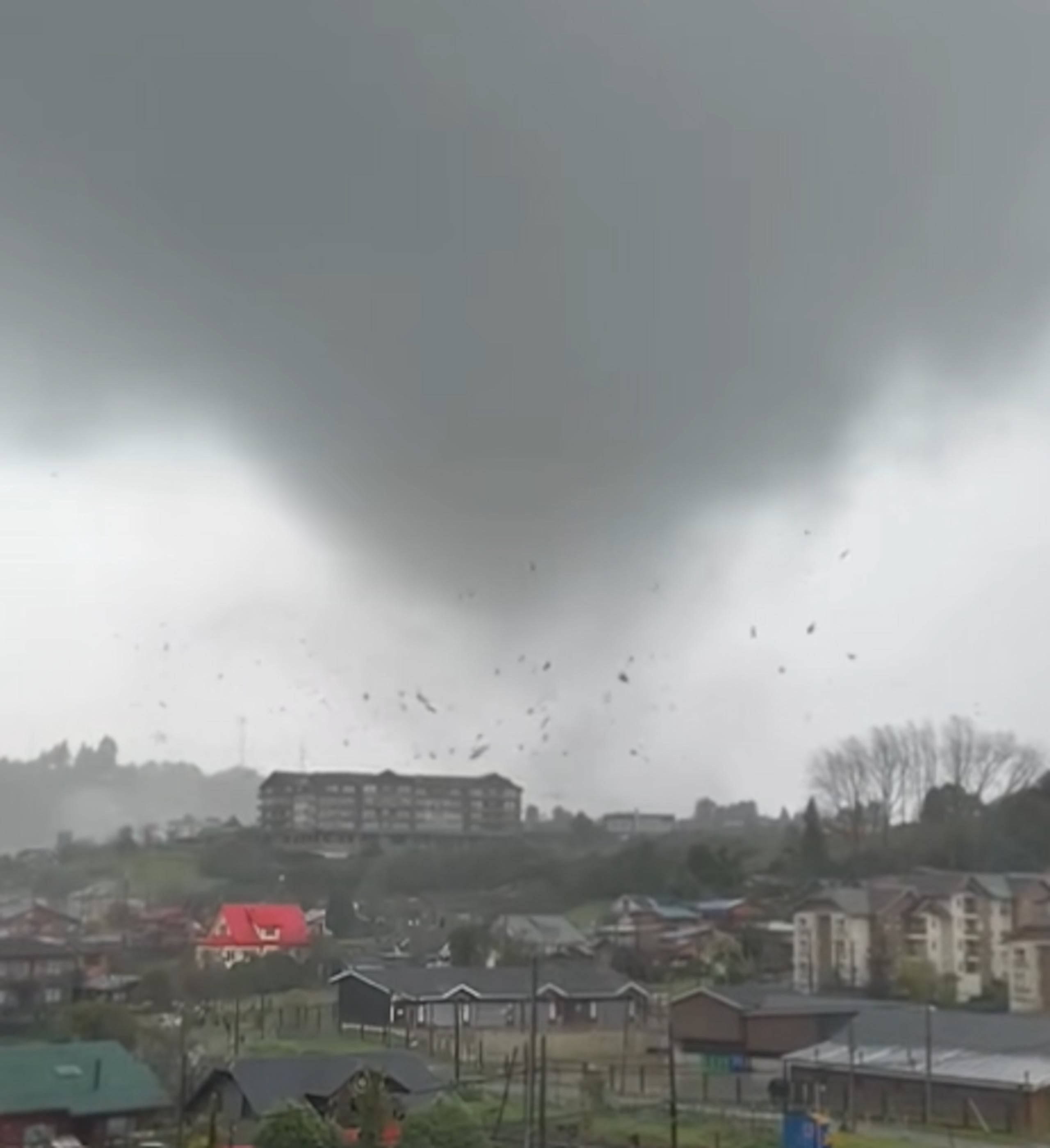 Tornado reportado en Chile.