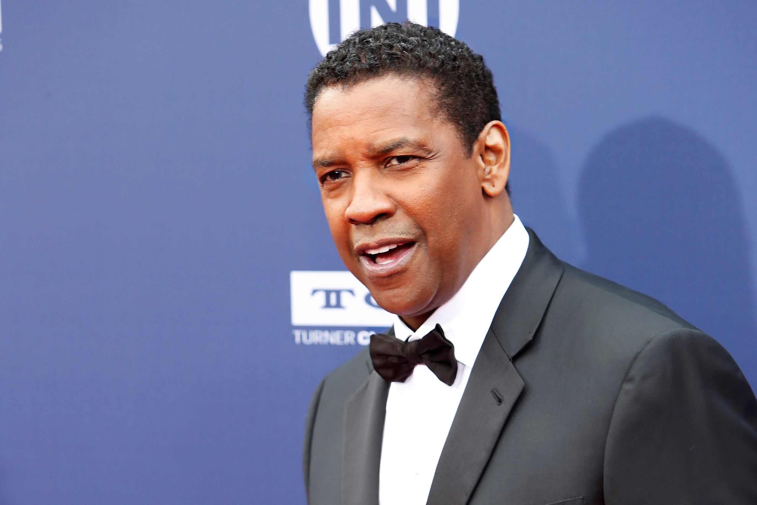 Denzel Washington ha reconocido que hablar abiertamente sobre su espiritualidad no es fácil en la industria del entretenimiento.