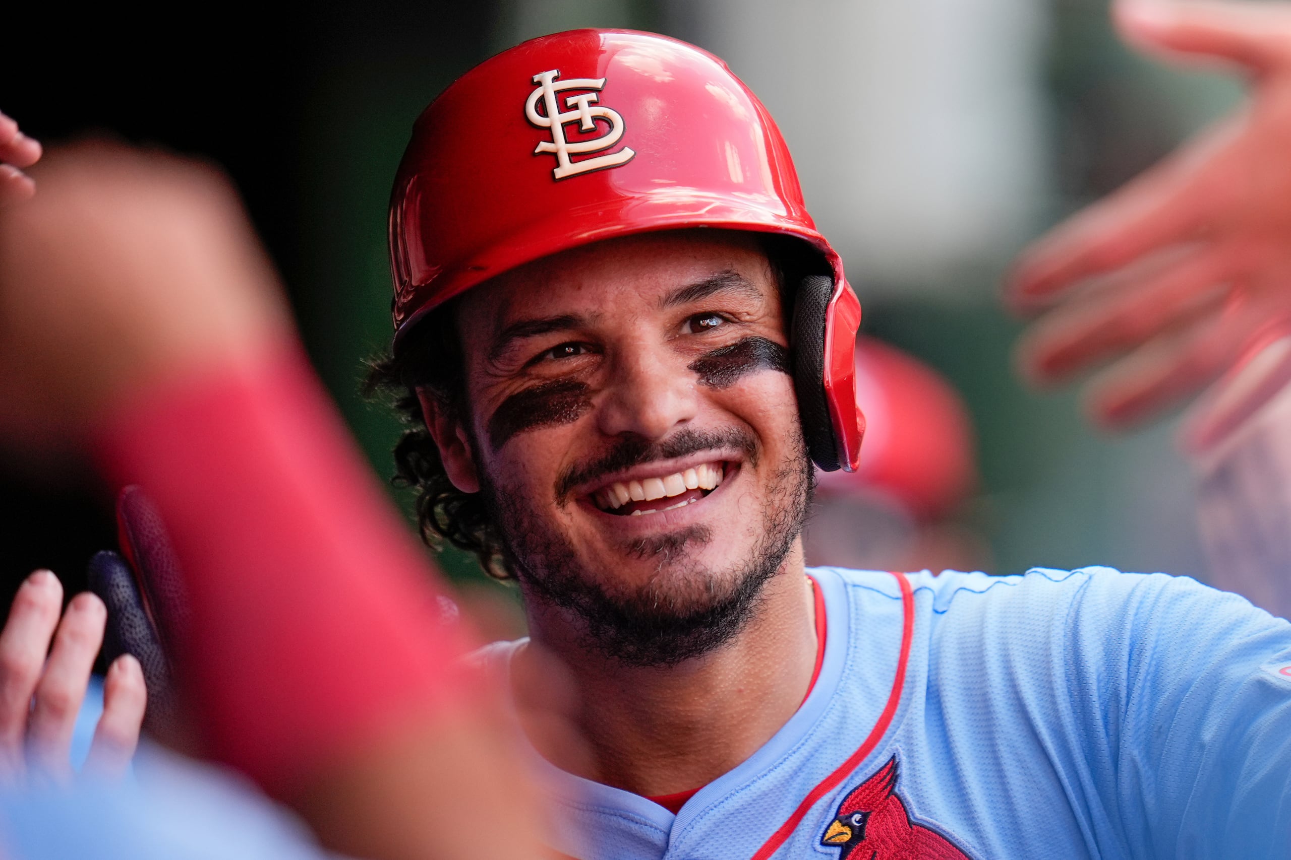 Nolan Arenado con uniforme de los Cardinals de San Luis.