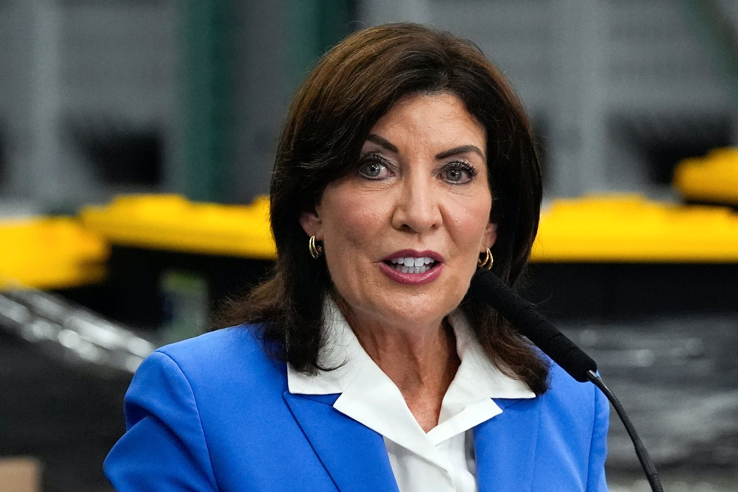 La gobernadora del estado de Nueva York Kathy Hochul dijo que quería hacerle saber al presidente Donald Trump los beneficios de mantener el peaje de $9 que fue implantado hace unos meses.