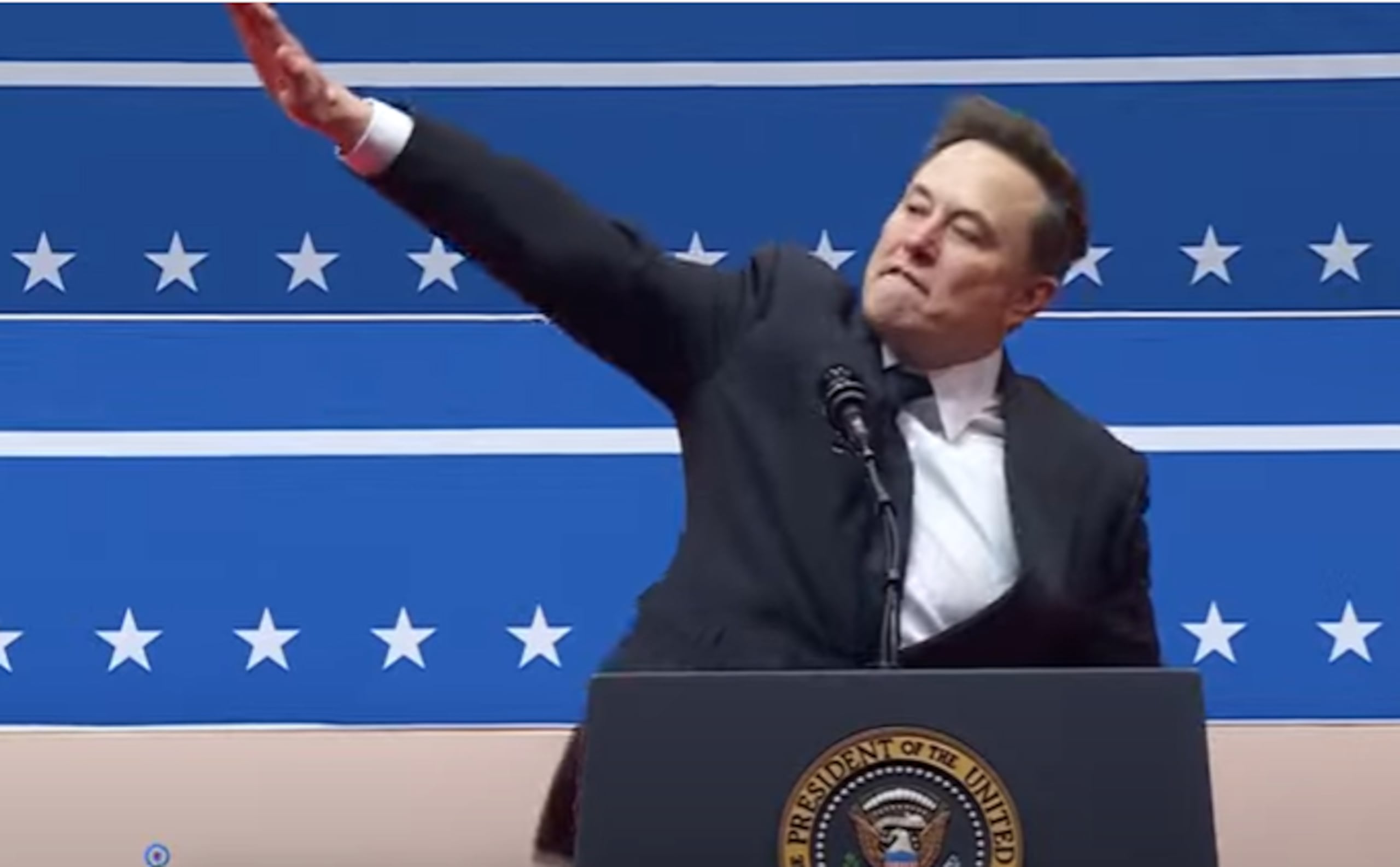Elon Musk hace saludo que vinculan al nazismo