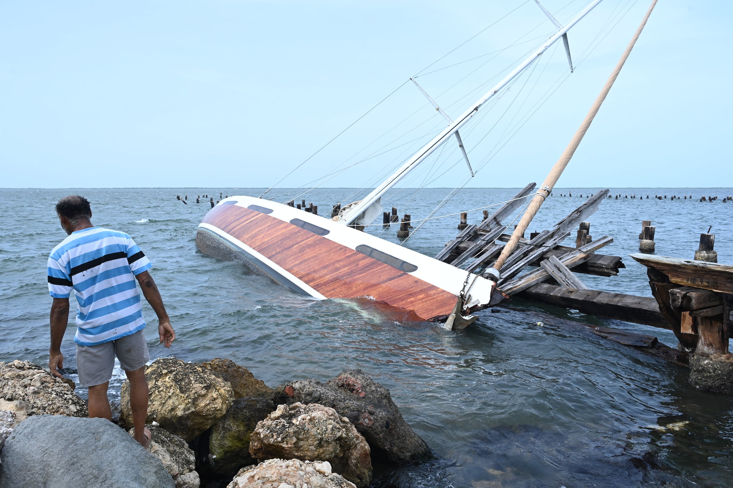 Se suponía que los pescaderos regresaran el pasado 2 de julio, pero nunca volvieron.