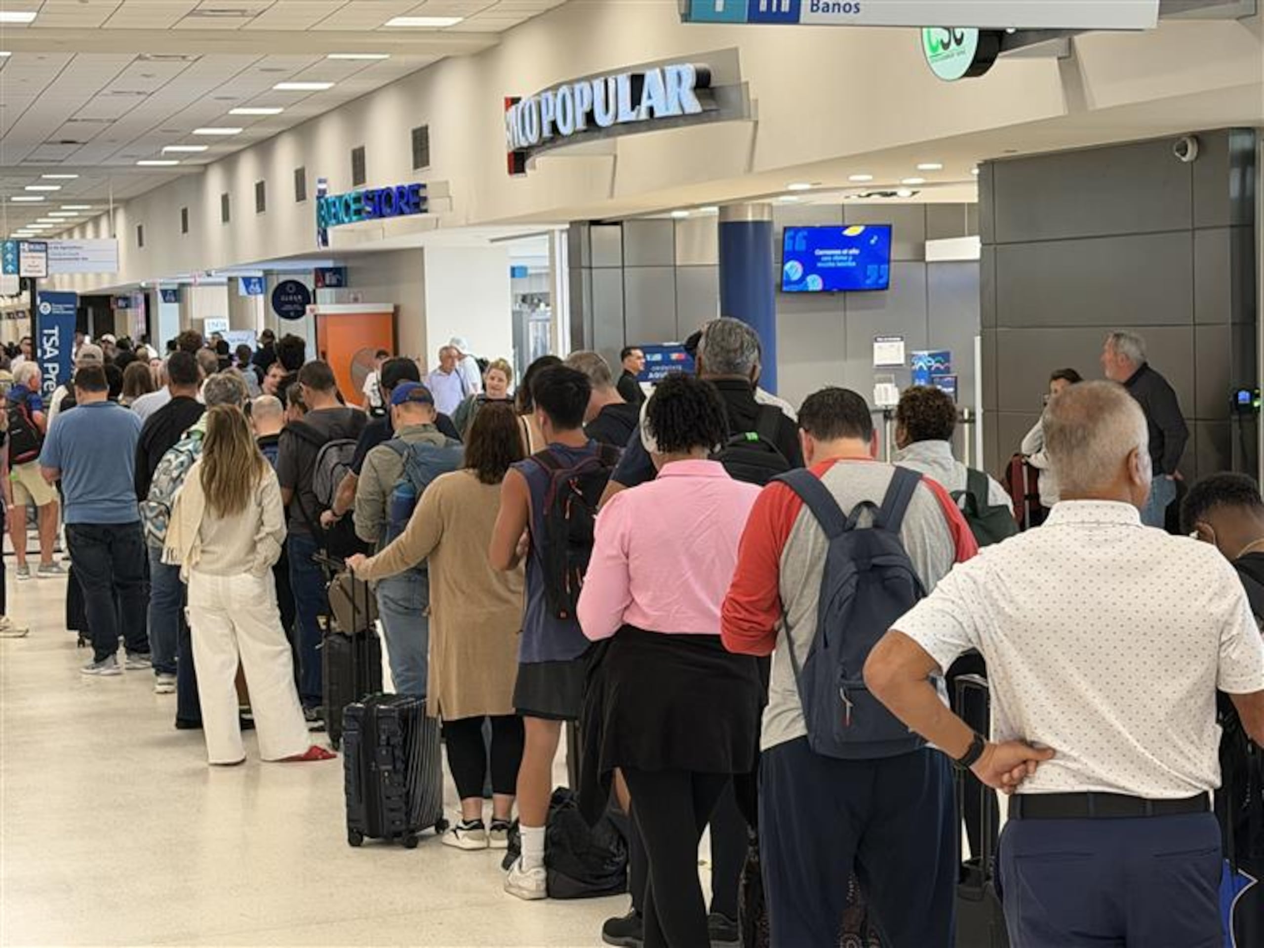 Las filas de seguridad no son responsabilidad de las aerolíneas.