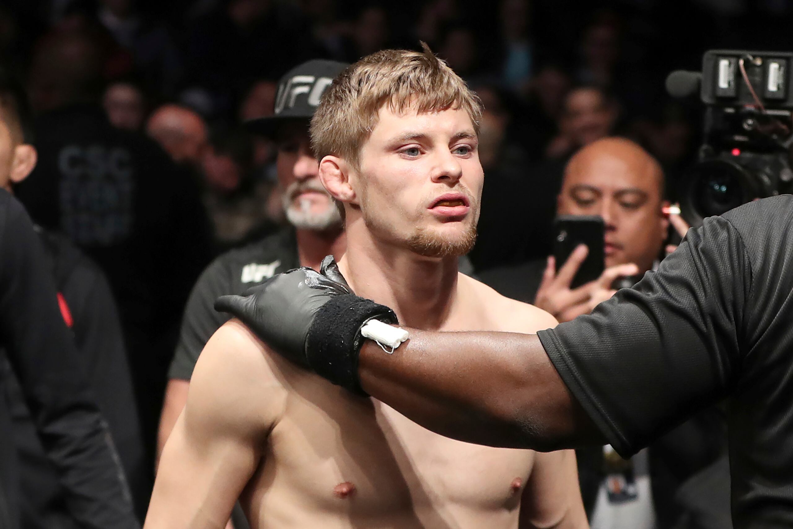 Bryce Mitchell es visto previo a su combate de artes marciales mixtas en la función de UFC Fight Night, el 7 de diciembre de 2019, en Washington, D.C.