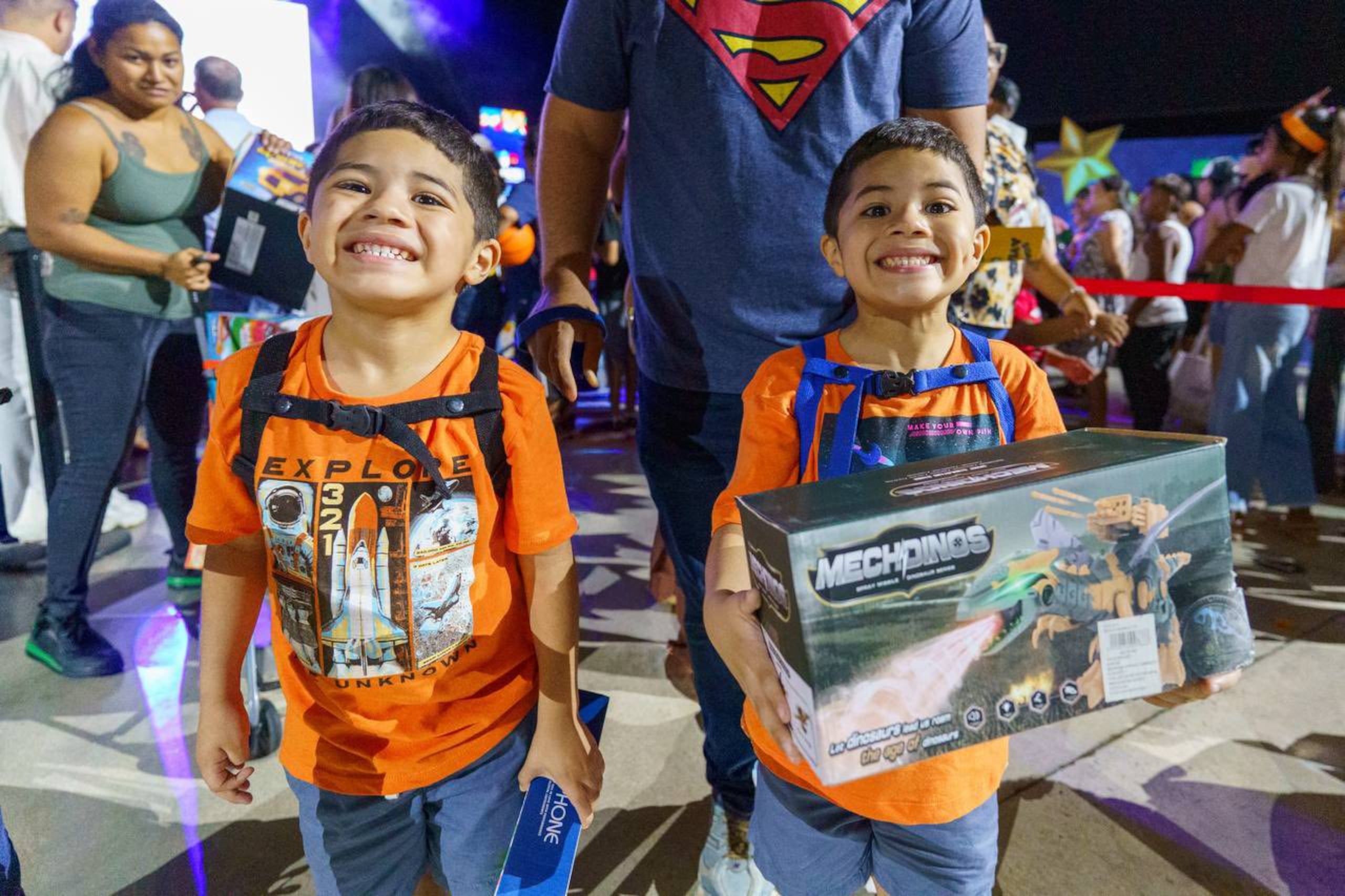 Miles de familias llegaron al Distrito T-Mobile.