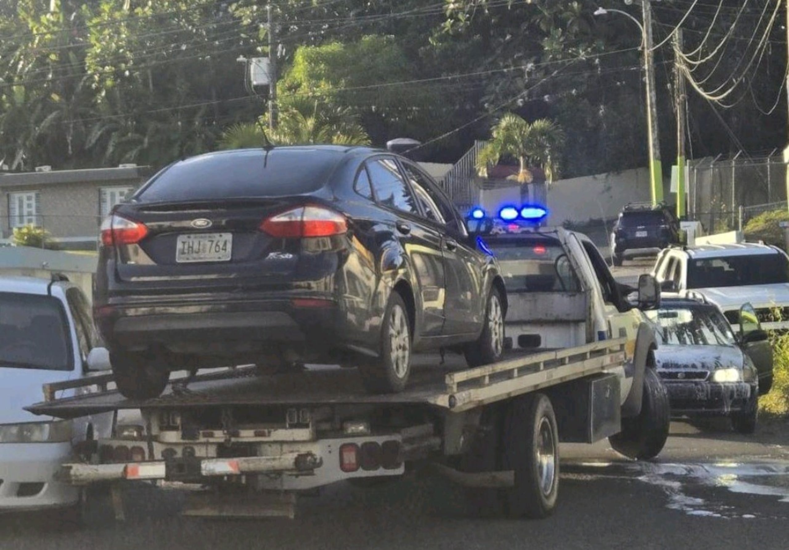 Vehículo marca Ford Fiesta, color negro y del año 2014, que figuraba como hurtado en Vega Baja, recuperado en Morovis.