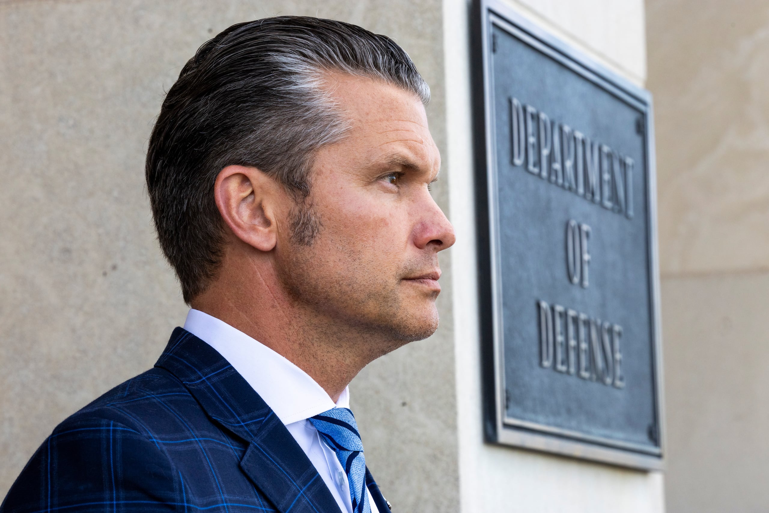 En mayo, Hegseth restringió aún más el acceso en medio de la crisis por la polémica de la filtración de ataques estadounidenses en Yemen en un grupo de Signal.