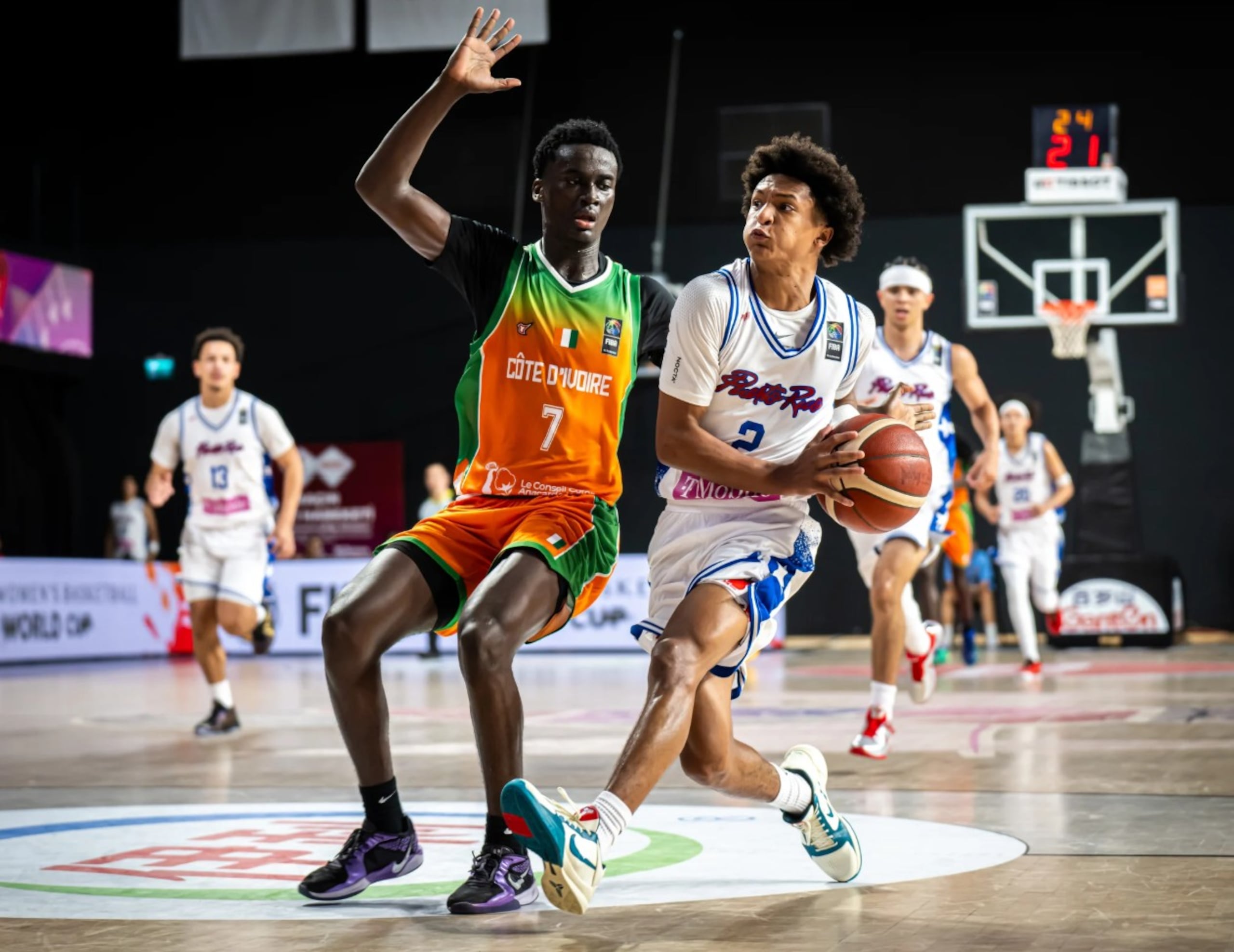 Dwight Gaines lideró la ofensiva de Puerto Rico con 36 puntos, ocho rebotes, nueve asistencias y seis robos de balón. (FIBA)