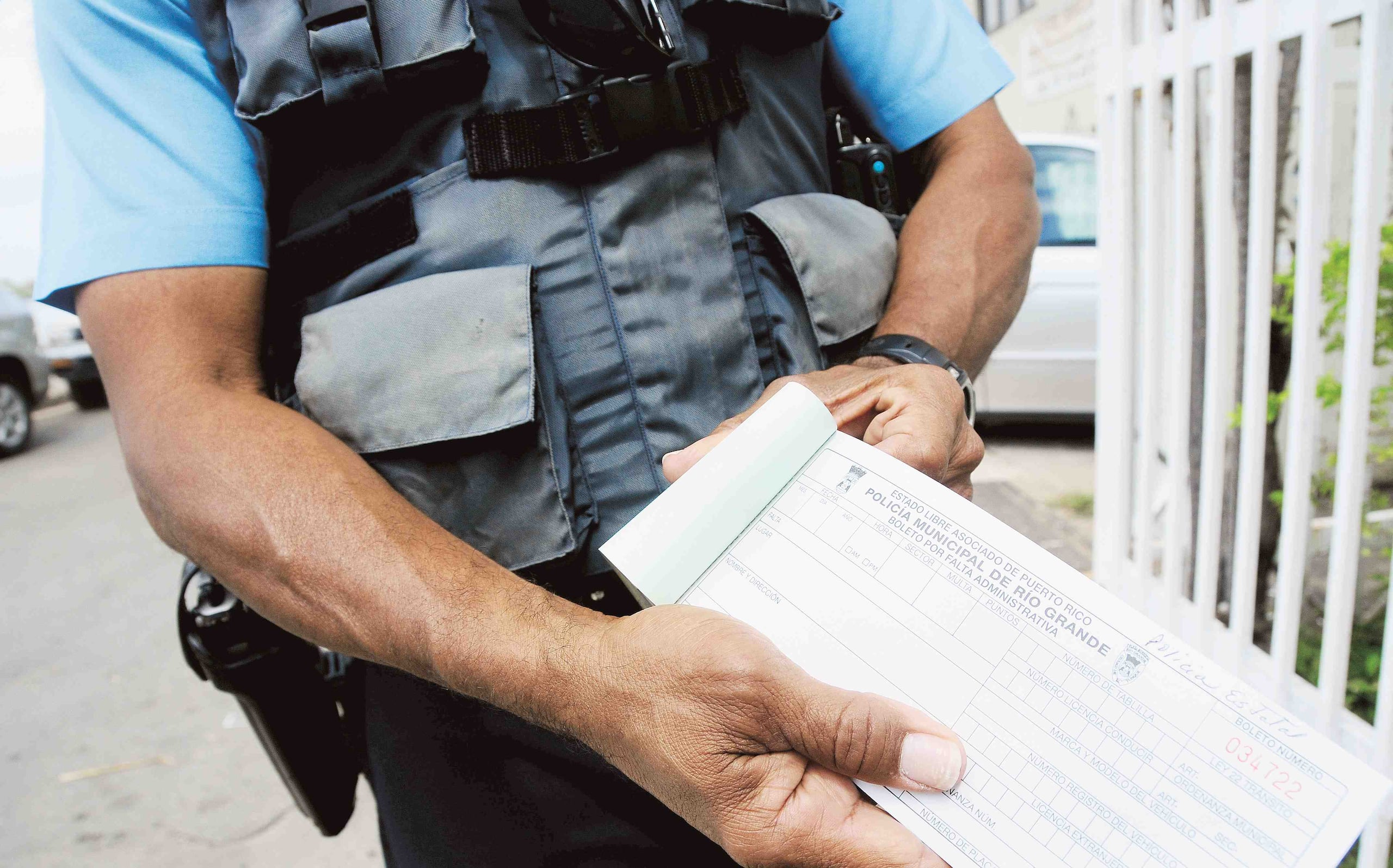 La medida otorgaría 30% de descuento sobre el monto adeudado en multas, intereses y recargos por concepto de infracciones de tránsito. (Archivo GFR Media)