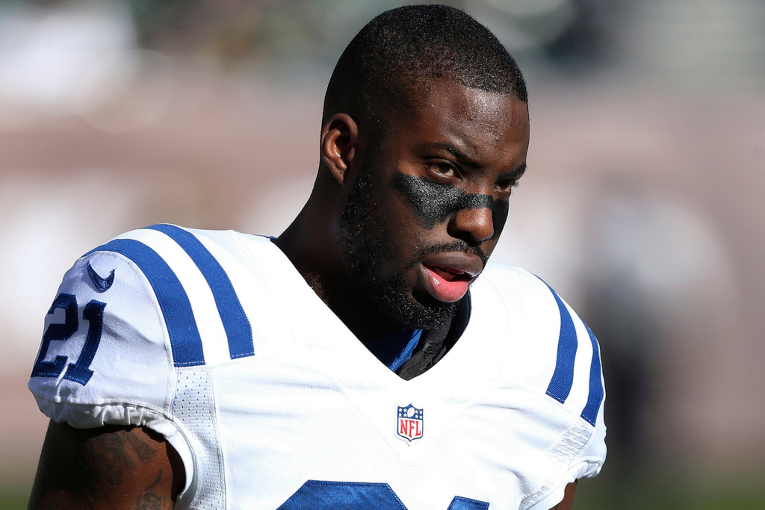 Vontae Davis fue un esquinero quien llegó a la NFL seleccionado en la primera Ronda del Draft 2009 por los Dolphins, equipo en el que permaneció hasta 2011.