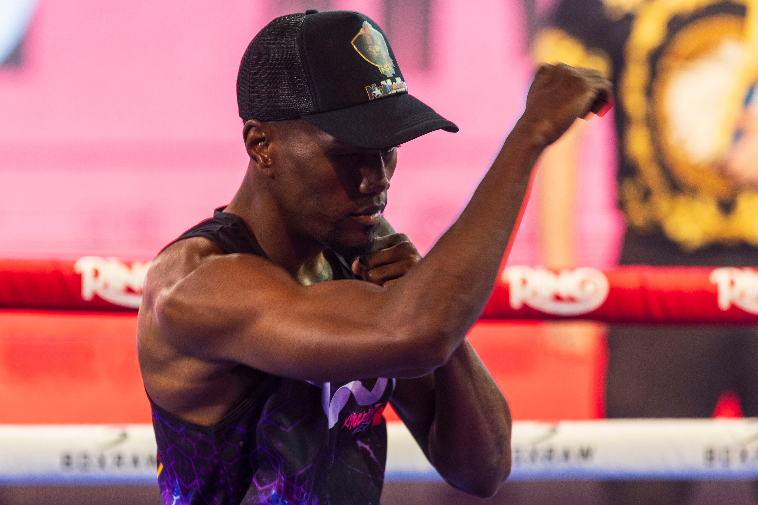 Subriel Matías en un entrenamiento abierto al público de cara a su combate ante Alberto Puello.