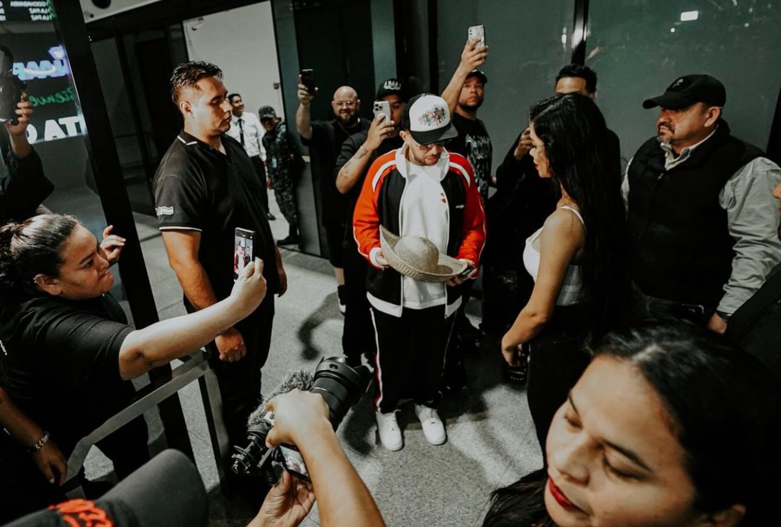 Este evento marcó la primera presentación del intérprete en el país sudamericano.