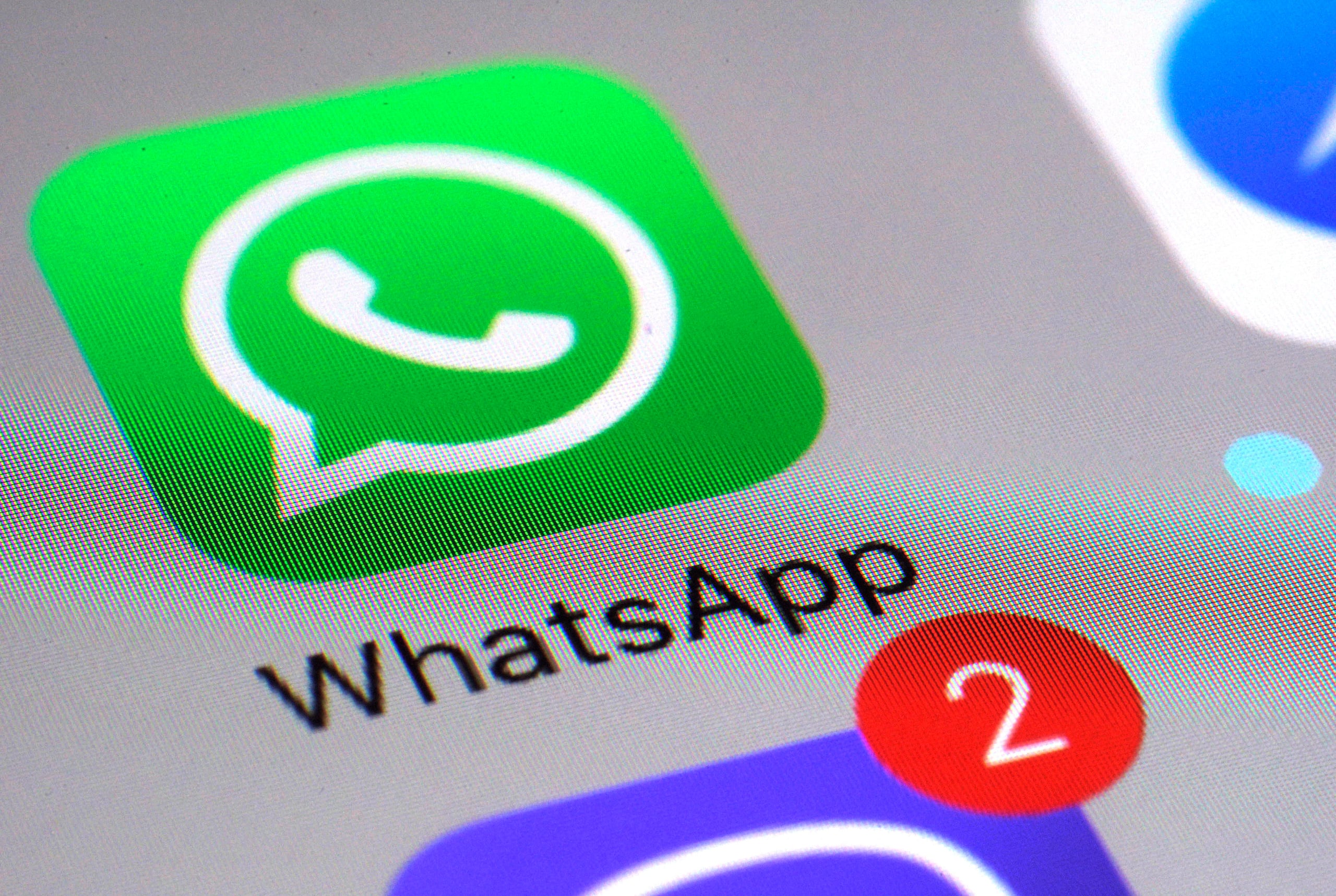 La aplicación de WhatsApp en un teléfono, en Nueva York el 10 de marzo de 2017. (AP Foto/Patrick Sison, File)