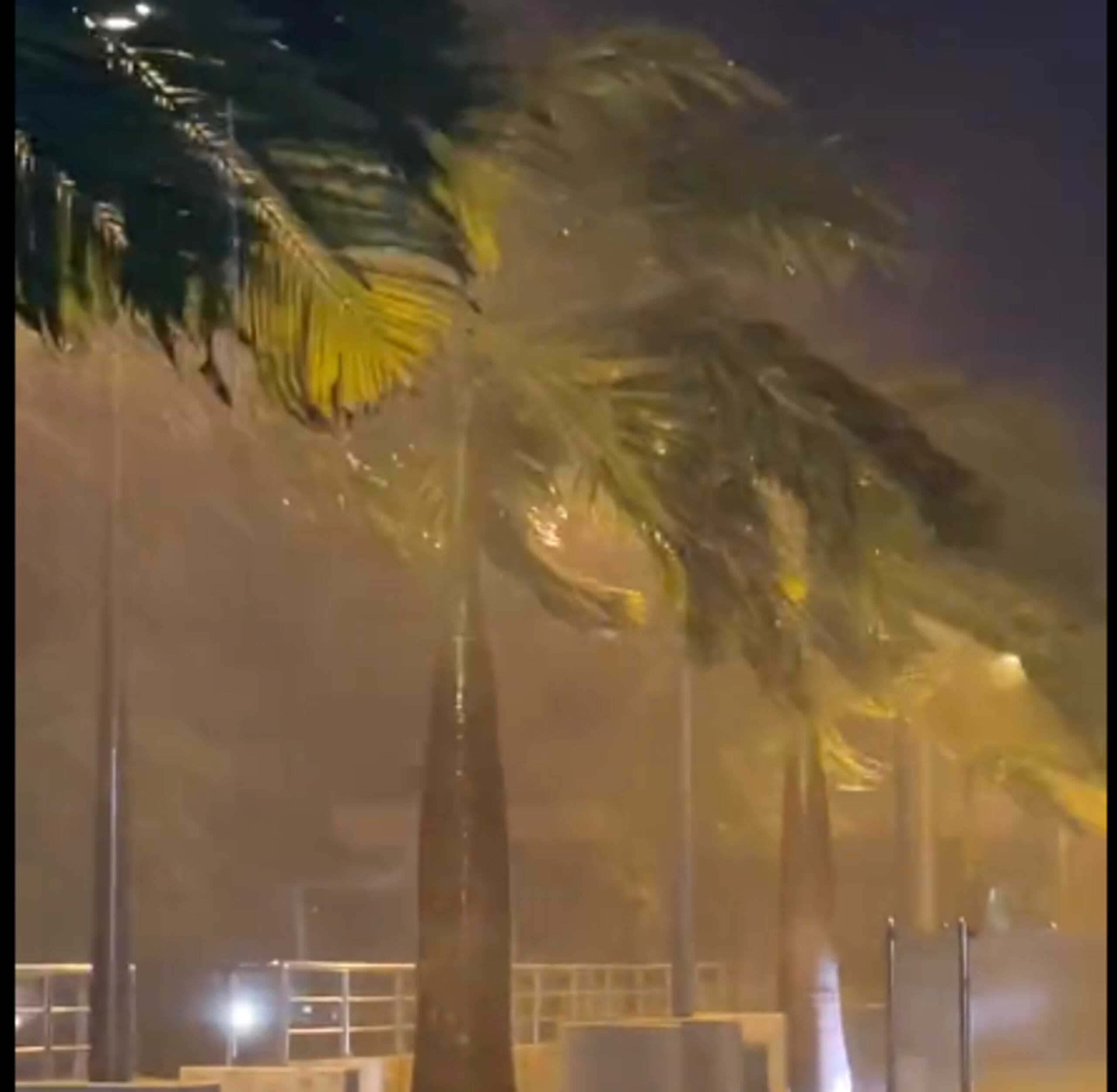 La tormenta tropical Philippe descargó su furia sobre las Antillas Menores en la noche del lunes y mañana del martes.