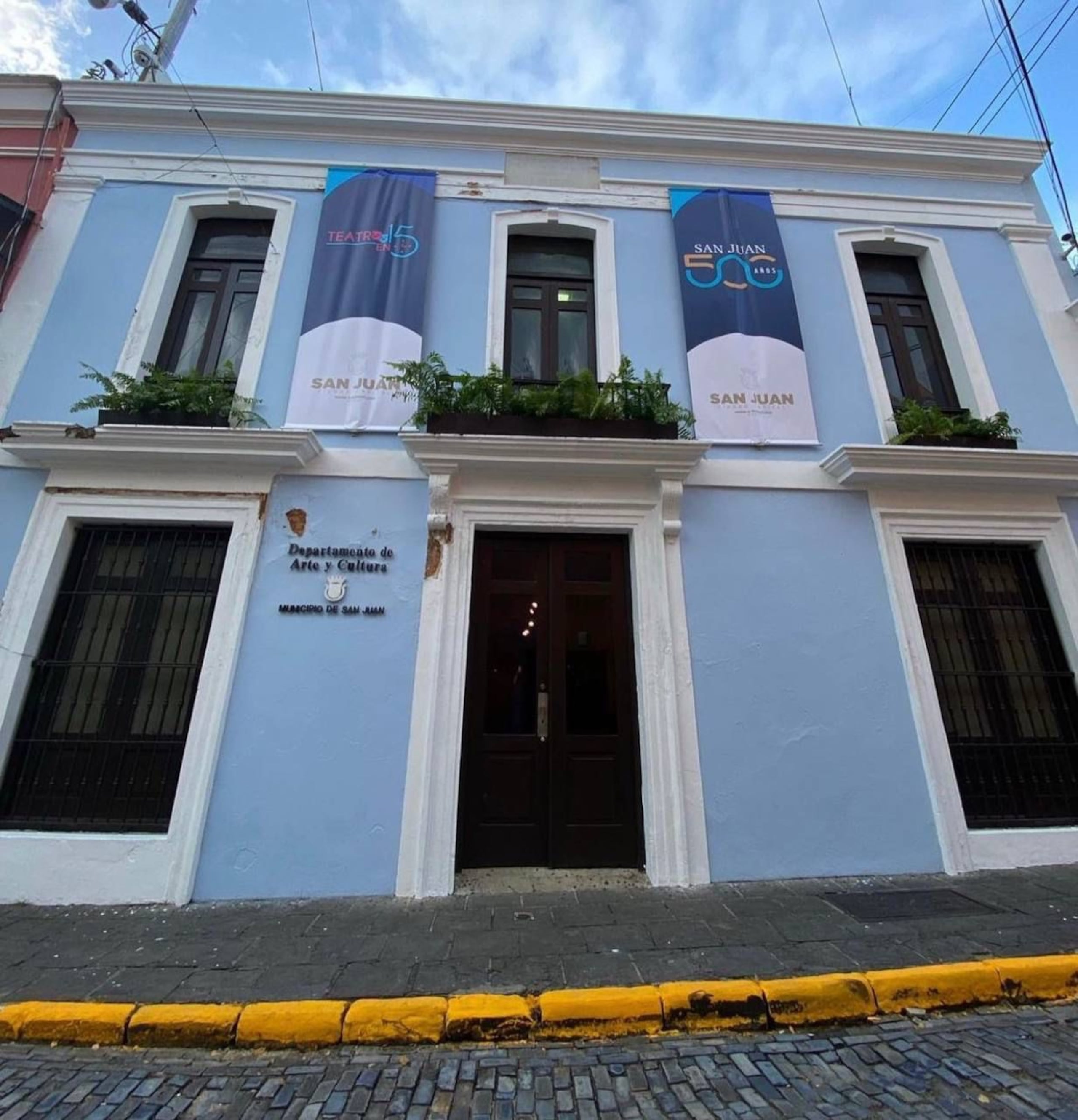 La cartelera tiene funciones de jueves a sábado, en horario de 7:20 p.m. a 9:40 p.m. y los domingos de 2:20 p.m. a 4:40 p.m.