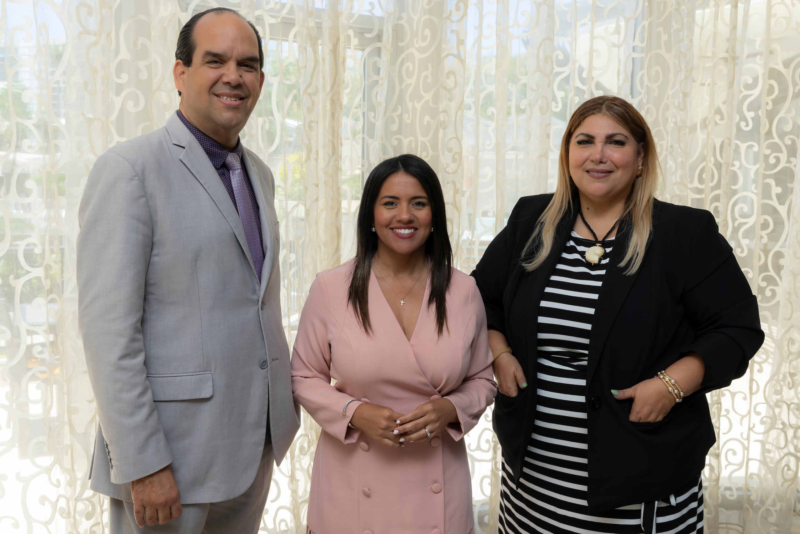 Héctor García, director del Programa de Informática y Tecnología de la ASPPR; Dra. Darielys Cordero, directora ejecutiva de la ASPPR; y Magaly López, especialista en informática y tecnología en salud de la ASPPR.