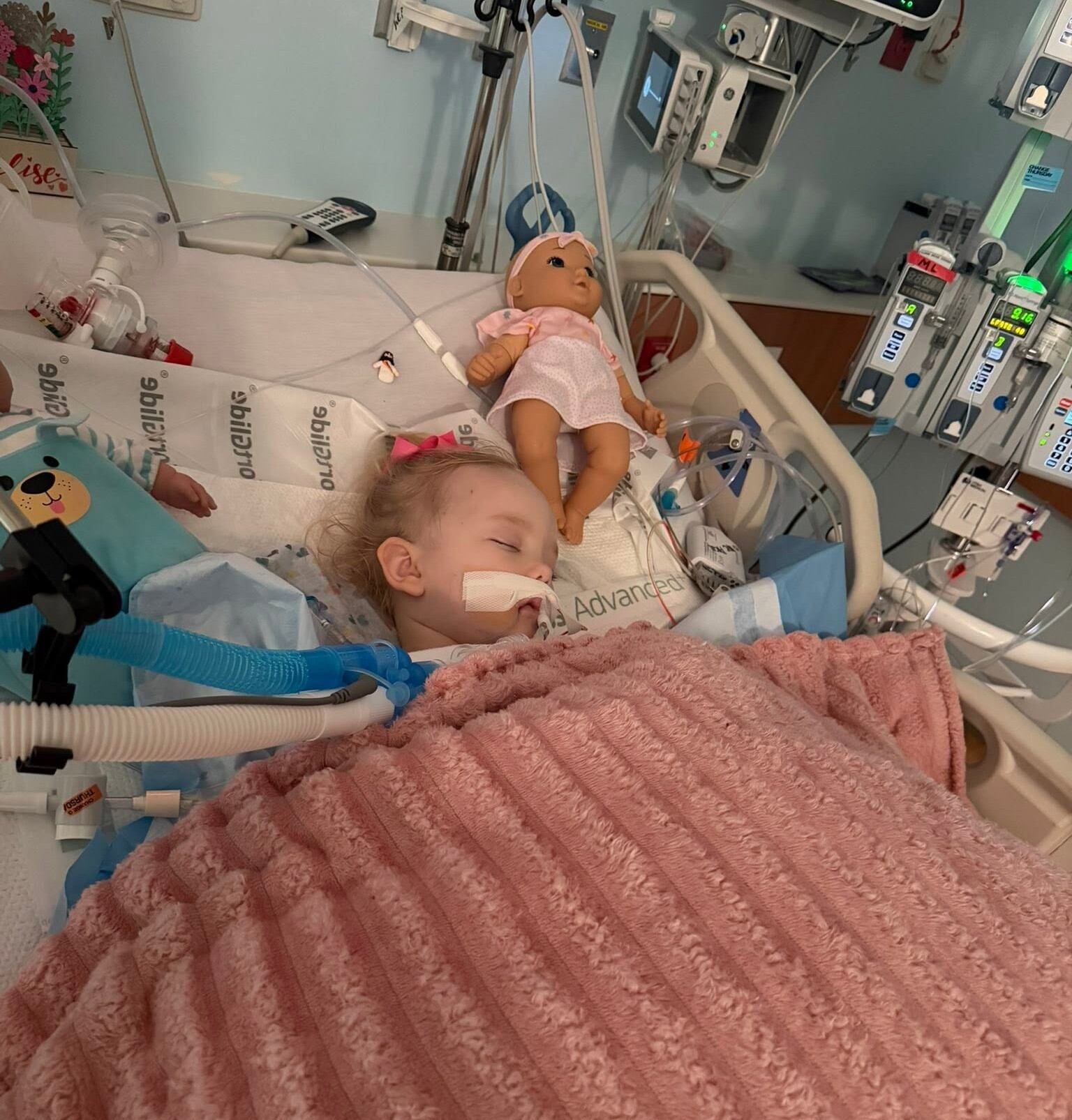 Imagen de la cobertura de: Muere niña de 2 años en Texas tras una batalla legal para mantenerla con vida