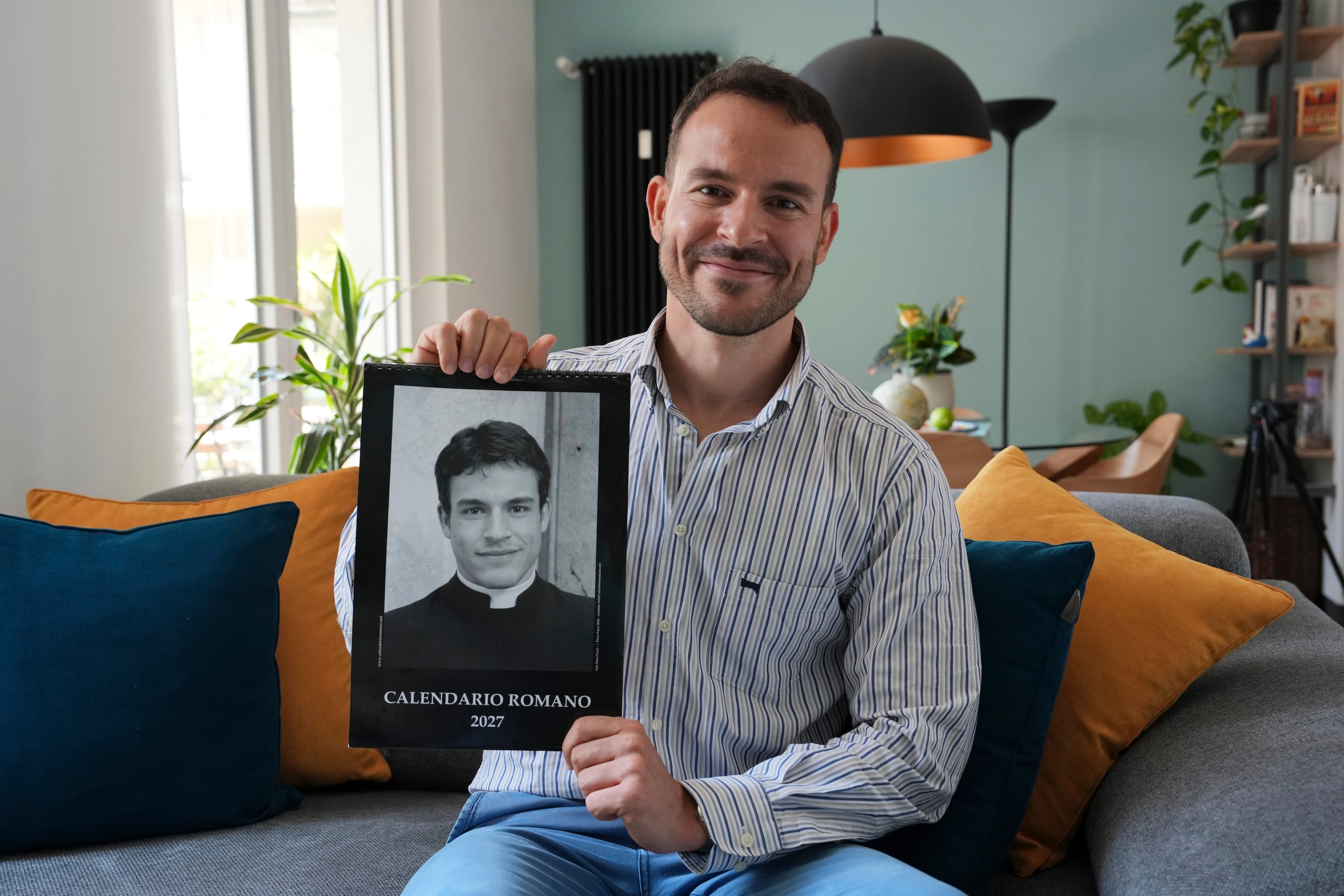 Galizia tenía solo 17 años cuando unos amigos en común lo pusieron en contacto con el fotógrafo Piero Pazzi, y participó en la sesión de fotos.