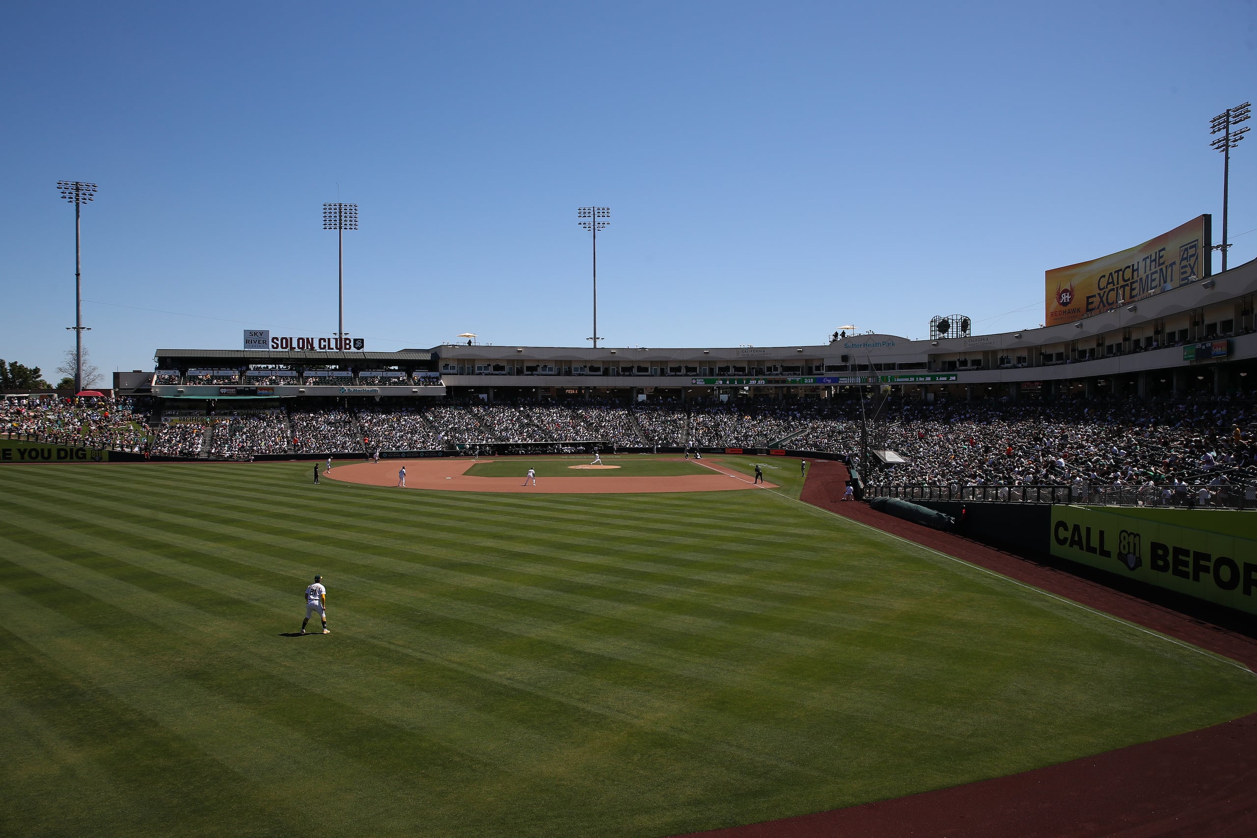 Los Athletics y los Yankees de Nueva York juegan durante la séptima entrada de un juego en el Sutter Health Park, el domingo 31 de mayo de 2026.