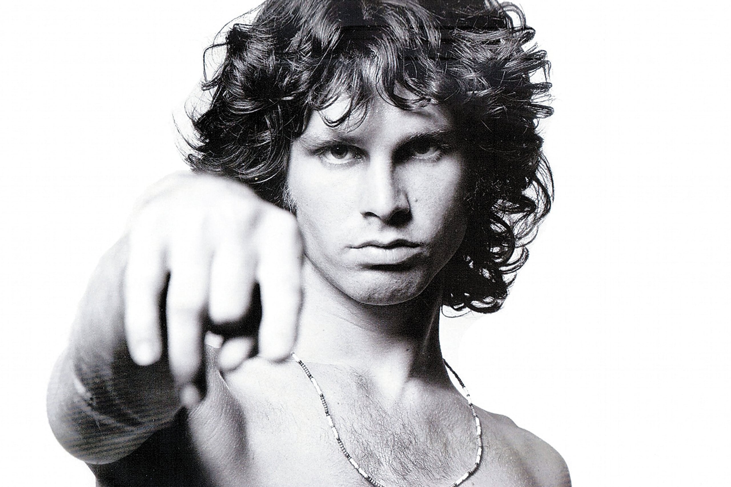Jim Morrison, cantante y figura de referencia del grupo The Doors, murió en París en 1971.